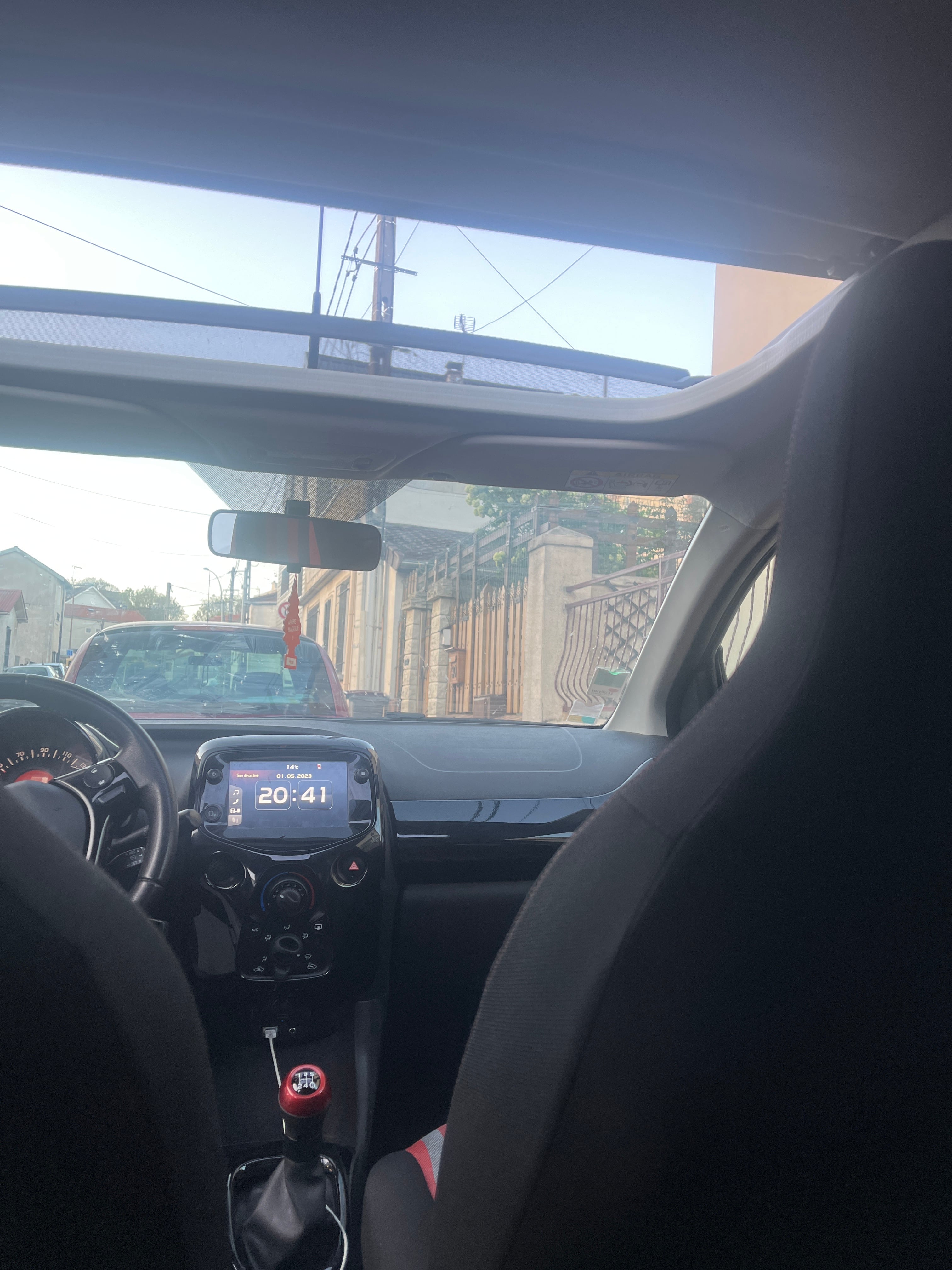 Peugeot 108 avec Dashcam