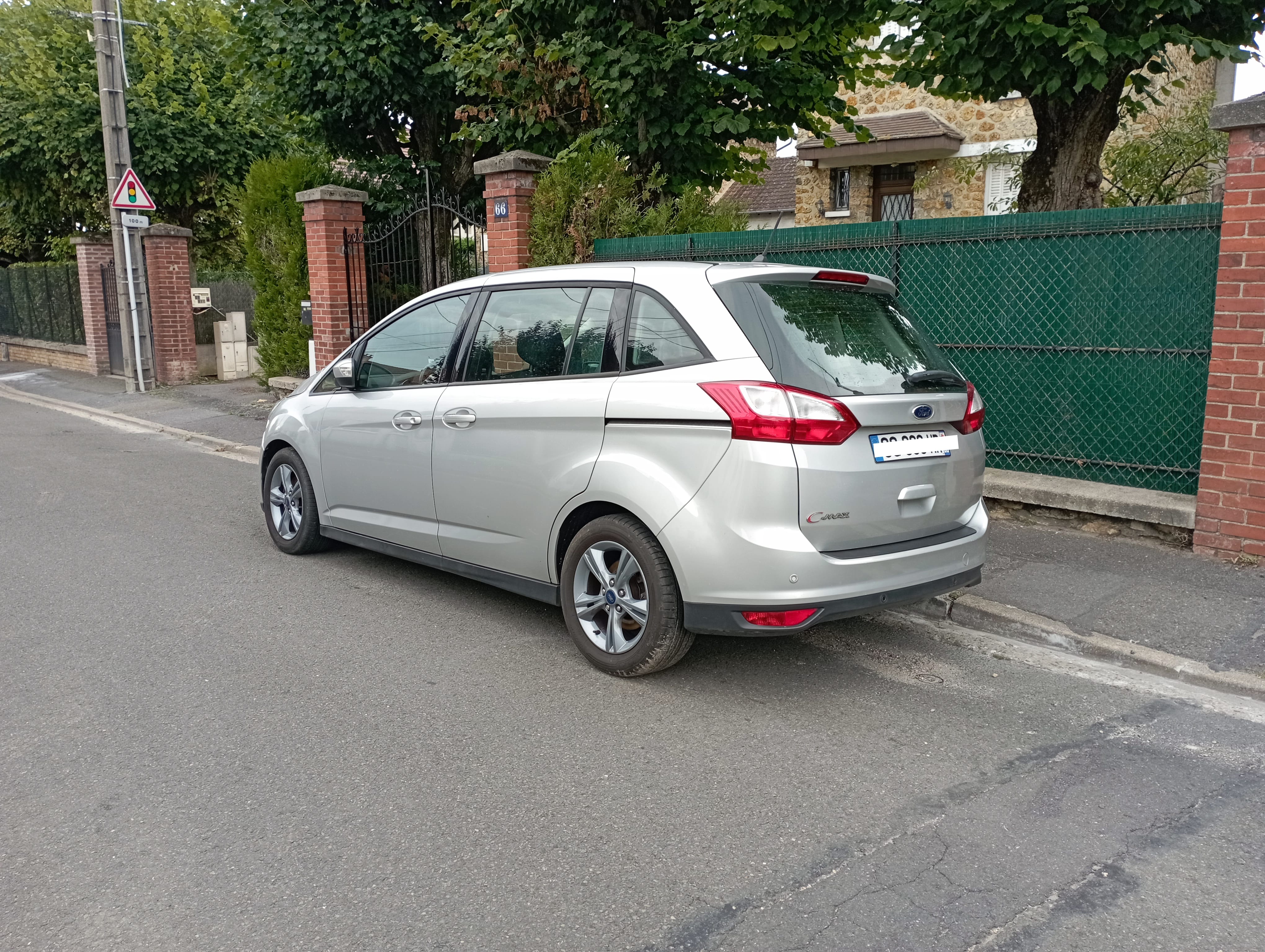 Ford Grand C-Max avec Régulateur de vitesse