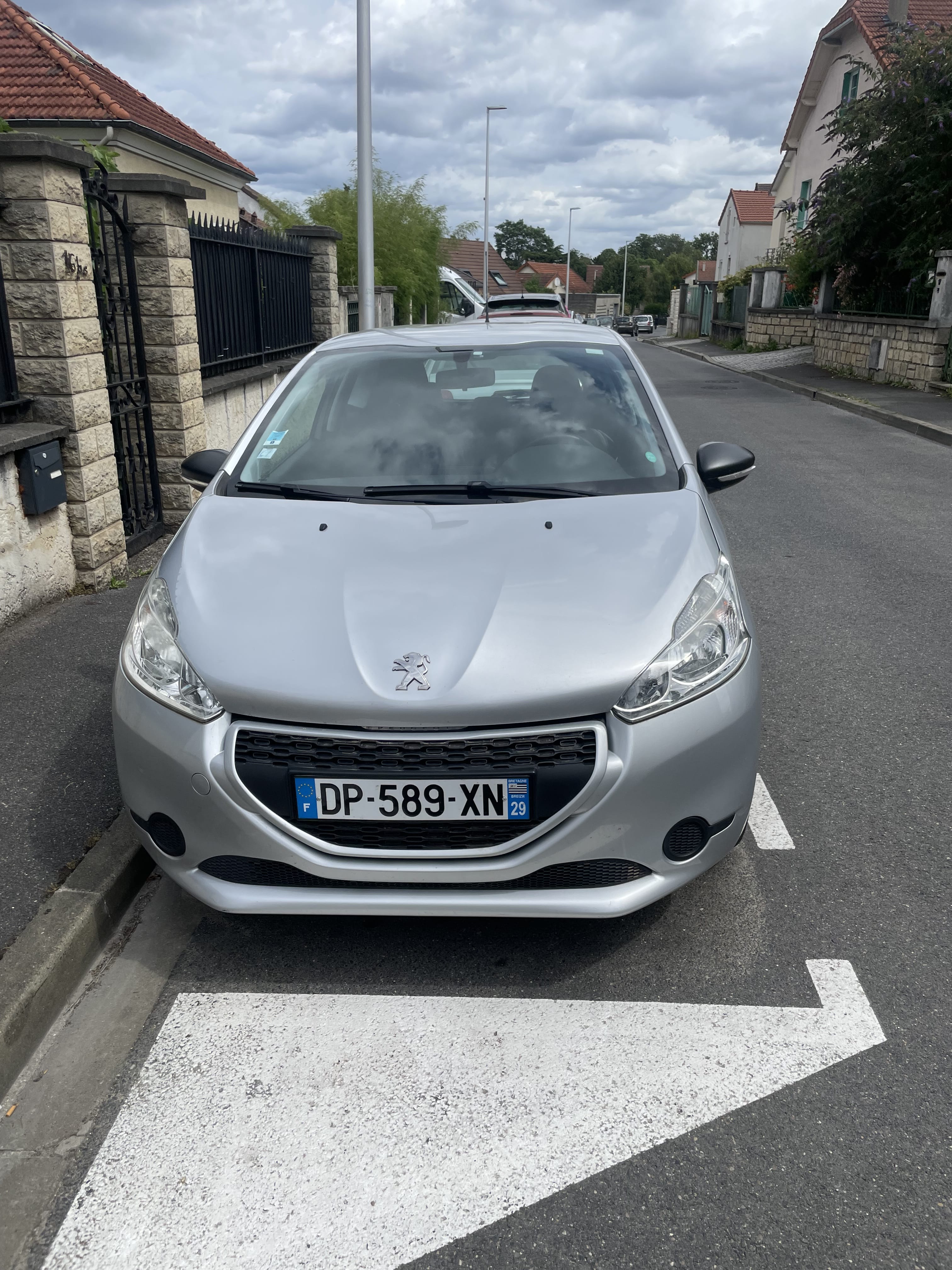 Peugeot 208 avec Siège bébé