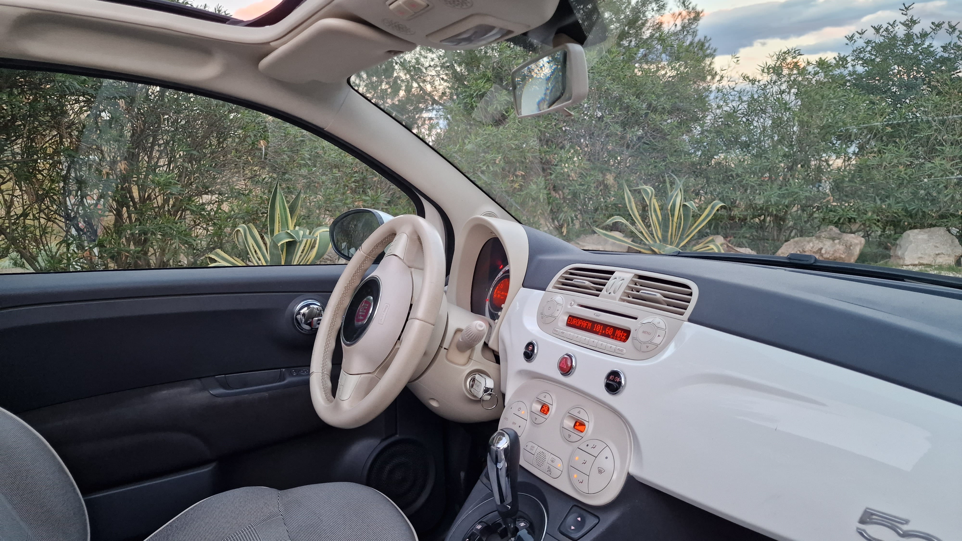 Fiat 500 C con Entrada de Audio/iPod