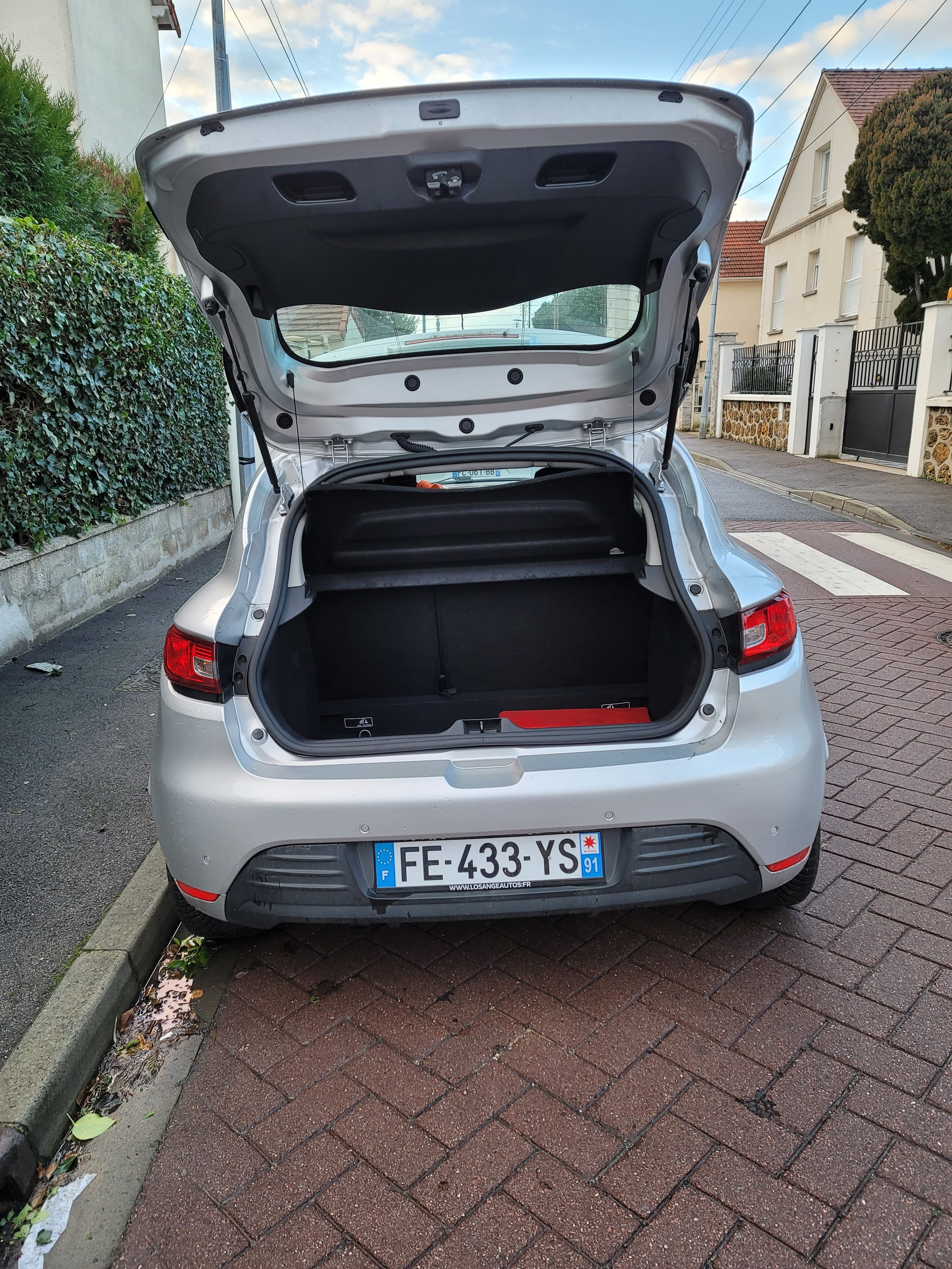Renault Clio Saint-Ouen - FE443YS avec Apple CarPlay