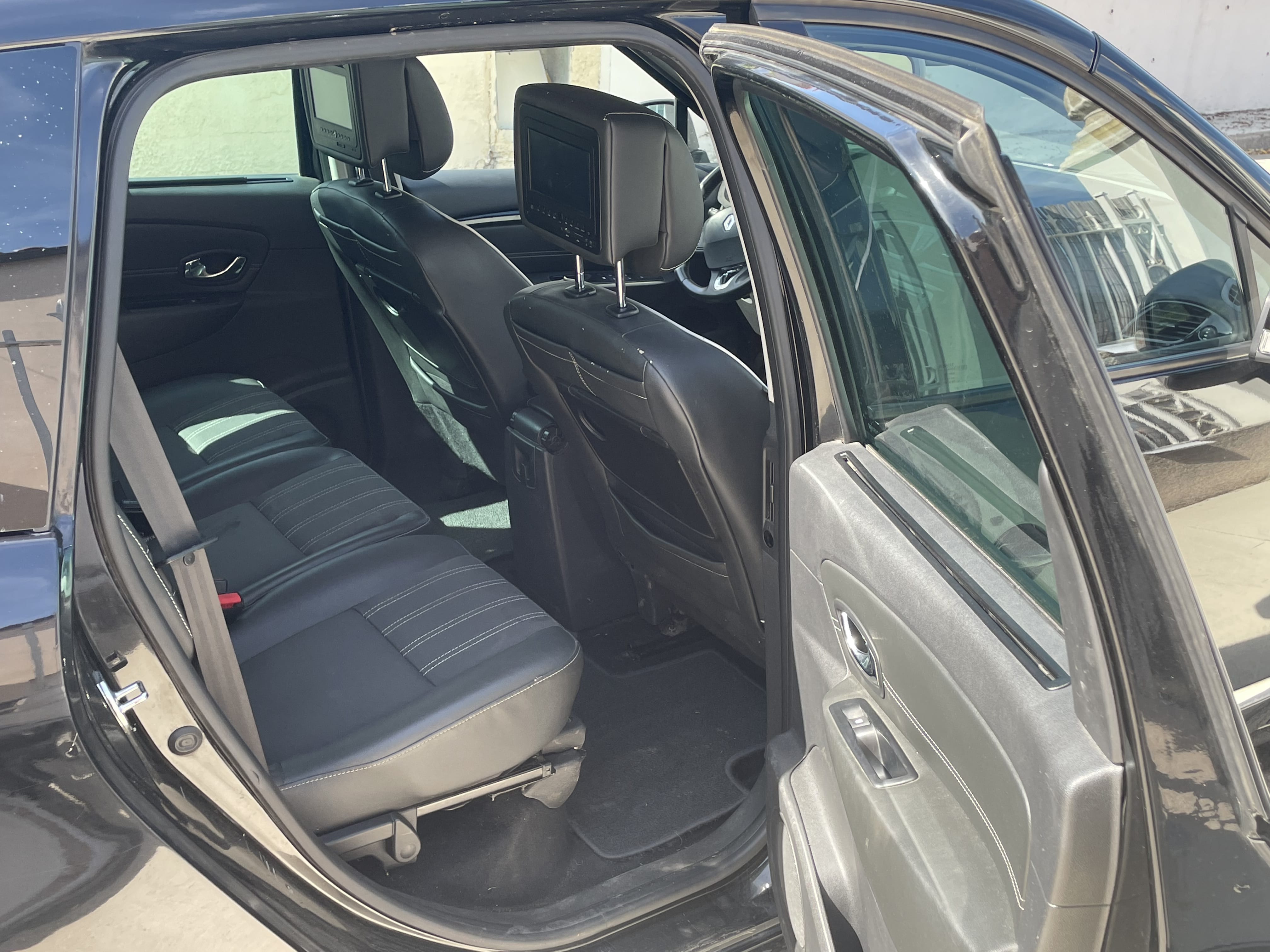 Renault Grand Scenic 1.5 DCI 110Ch avec Entrée audio / iPod