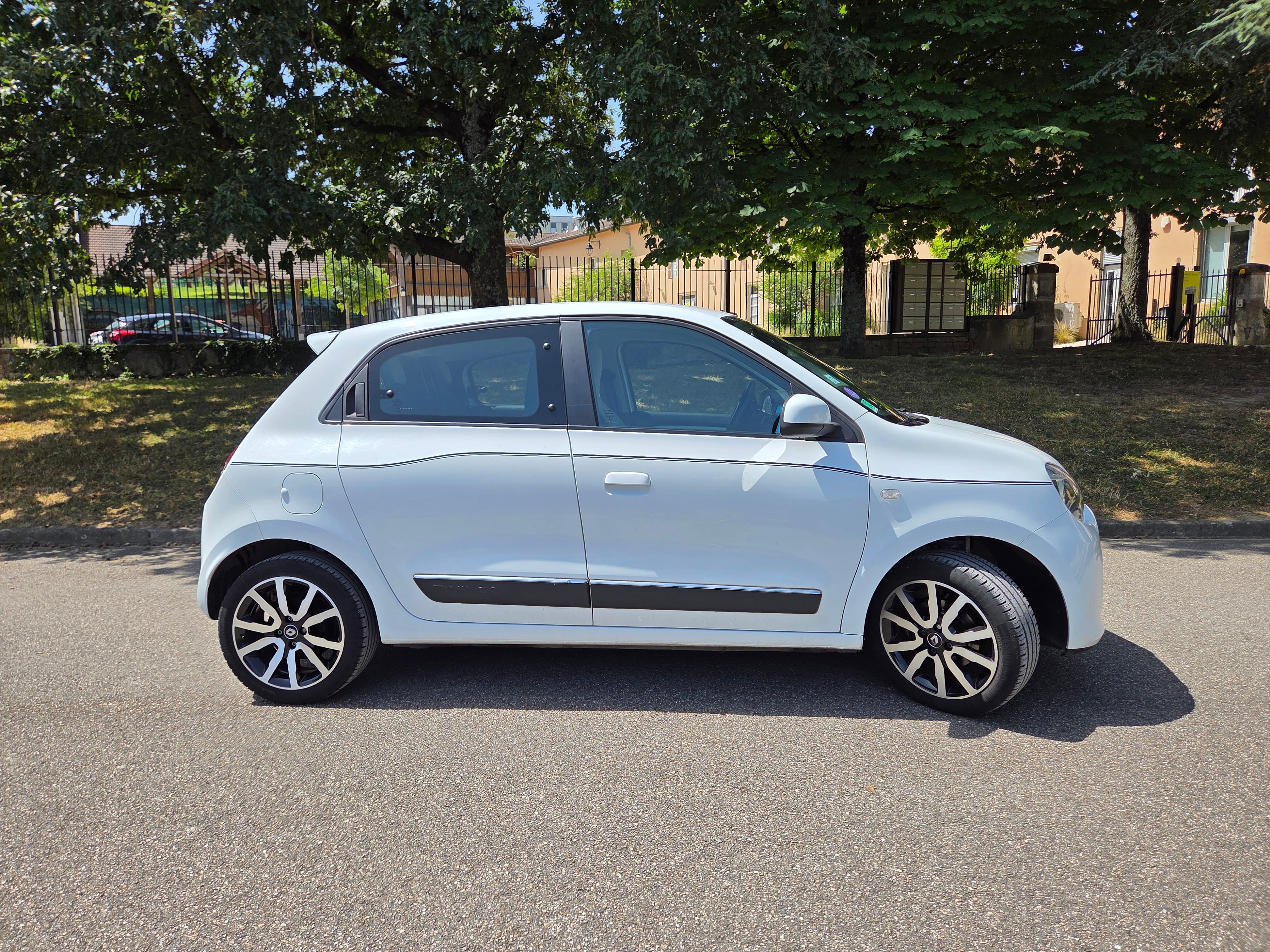Renault Twingo III 1.0 SCE 70CV avec Climatisation