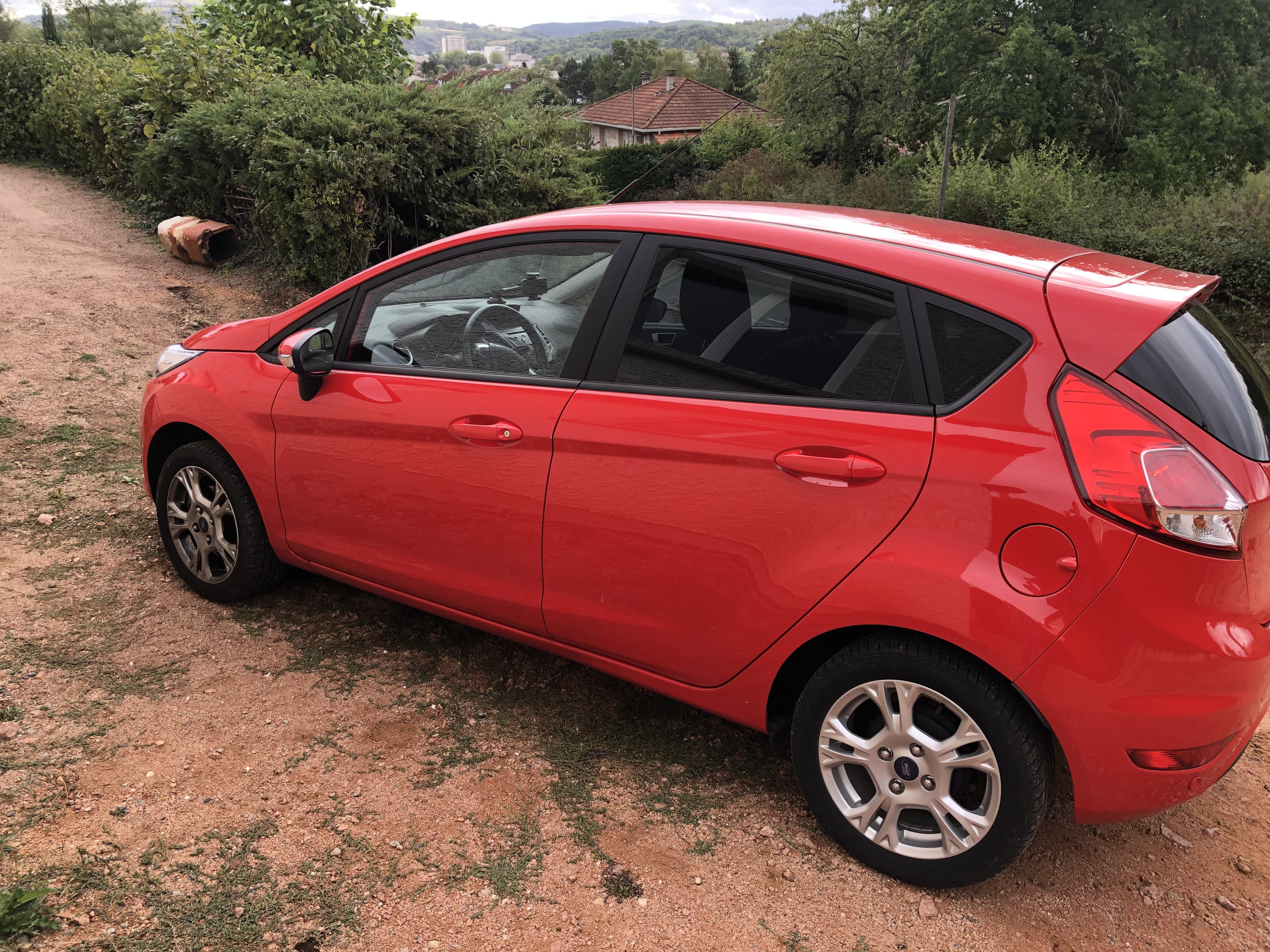 Ford Fiesta avec Climatisation