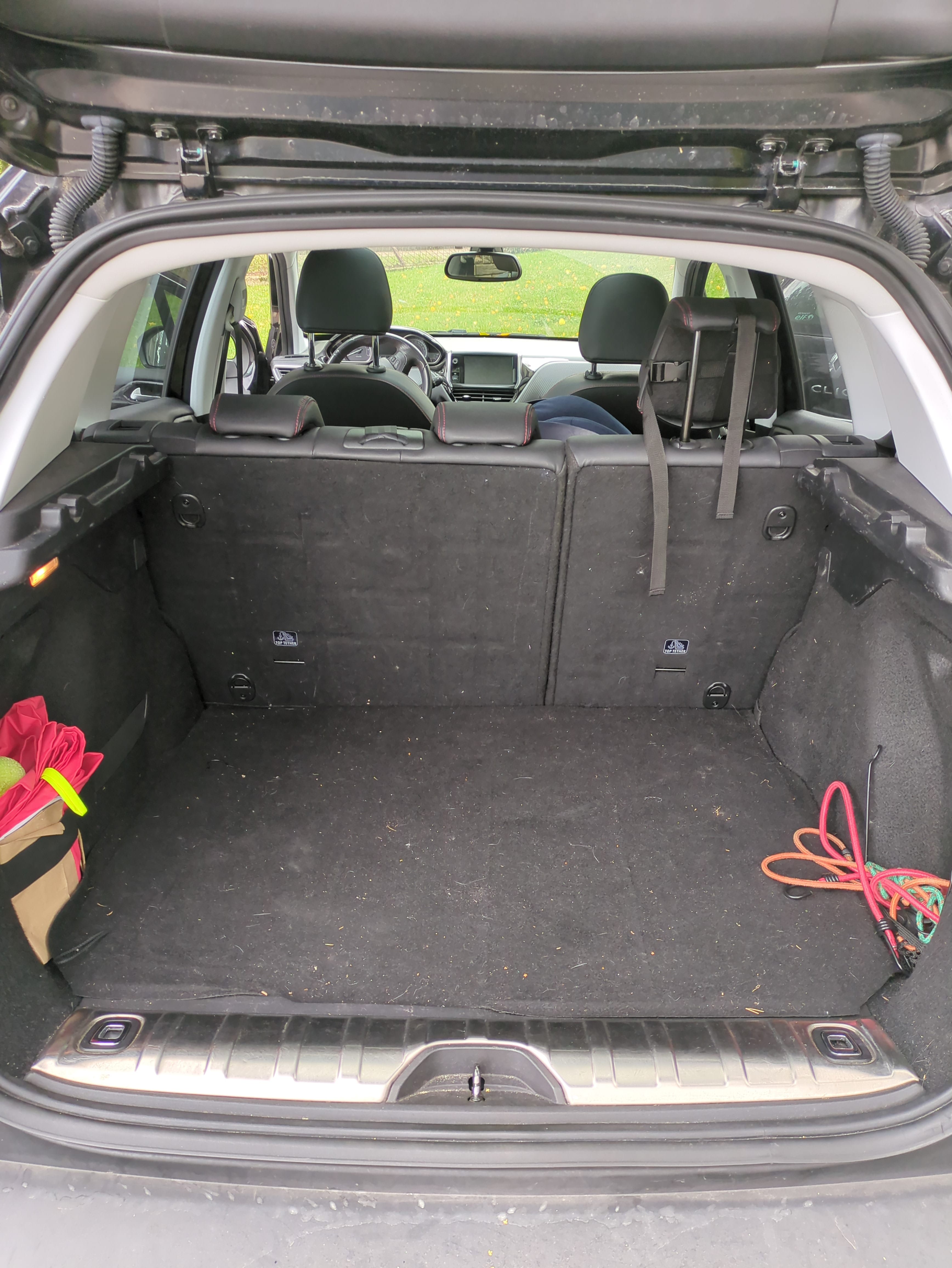 Peugeot 2008 avec Entrée audio / iPod