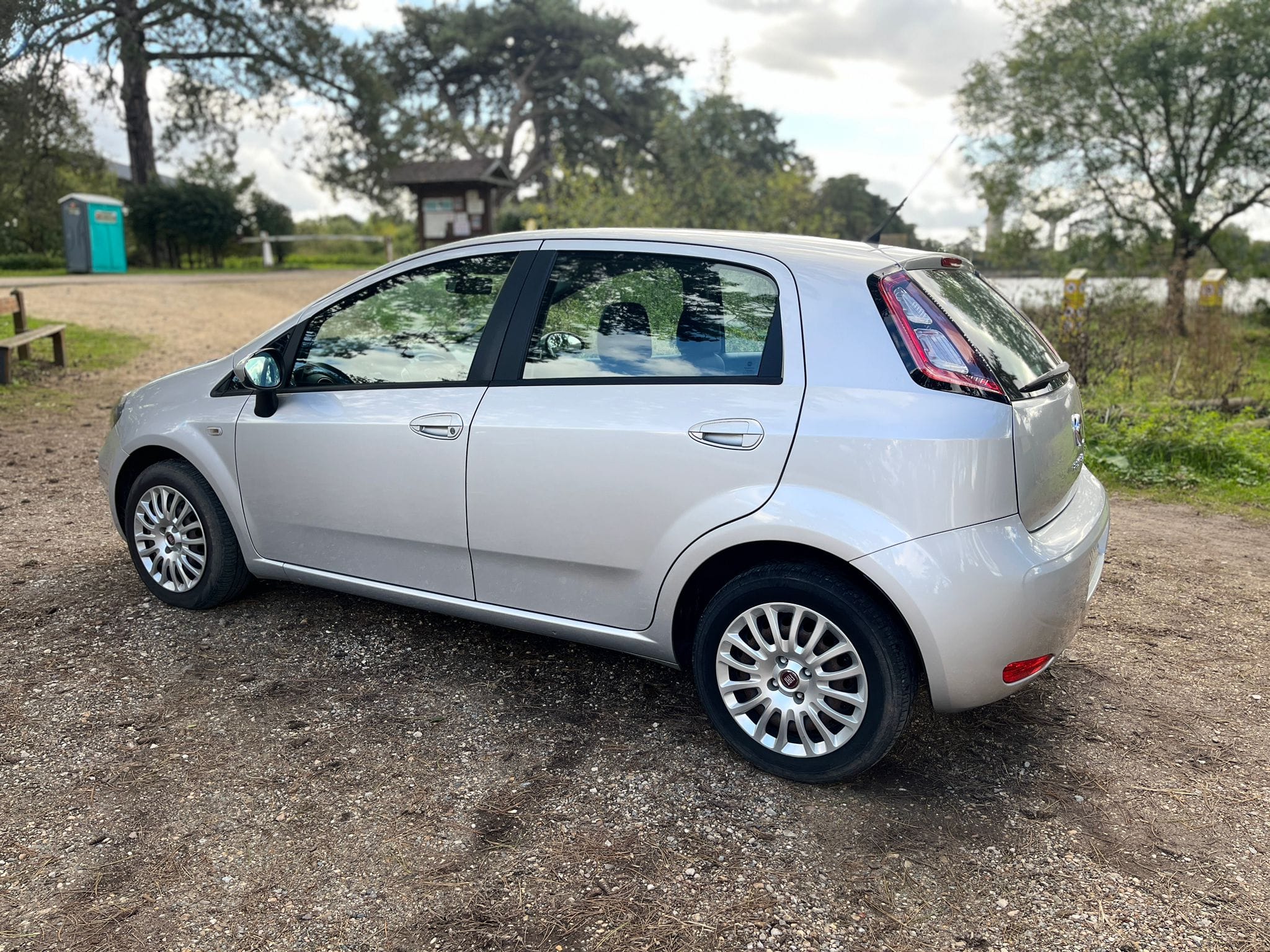 Fiat Punto avec Siège bébé