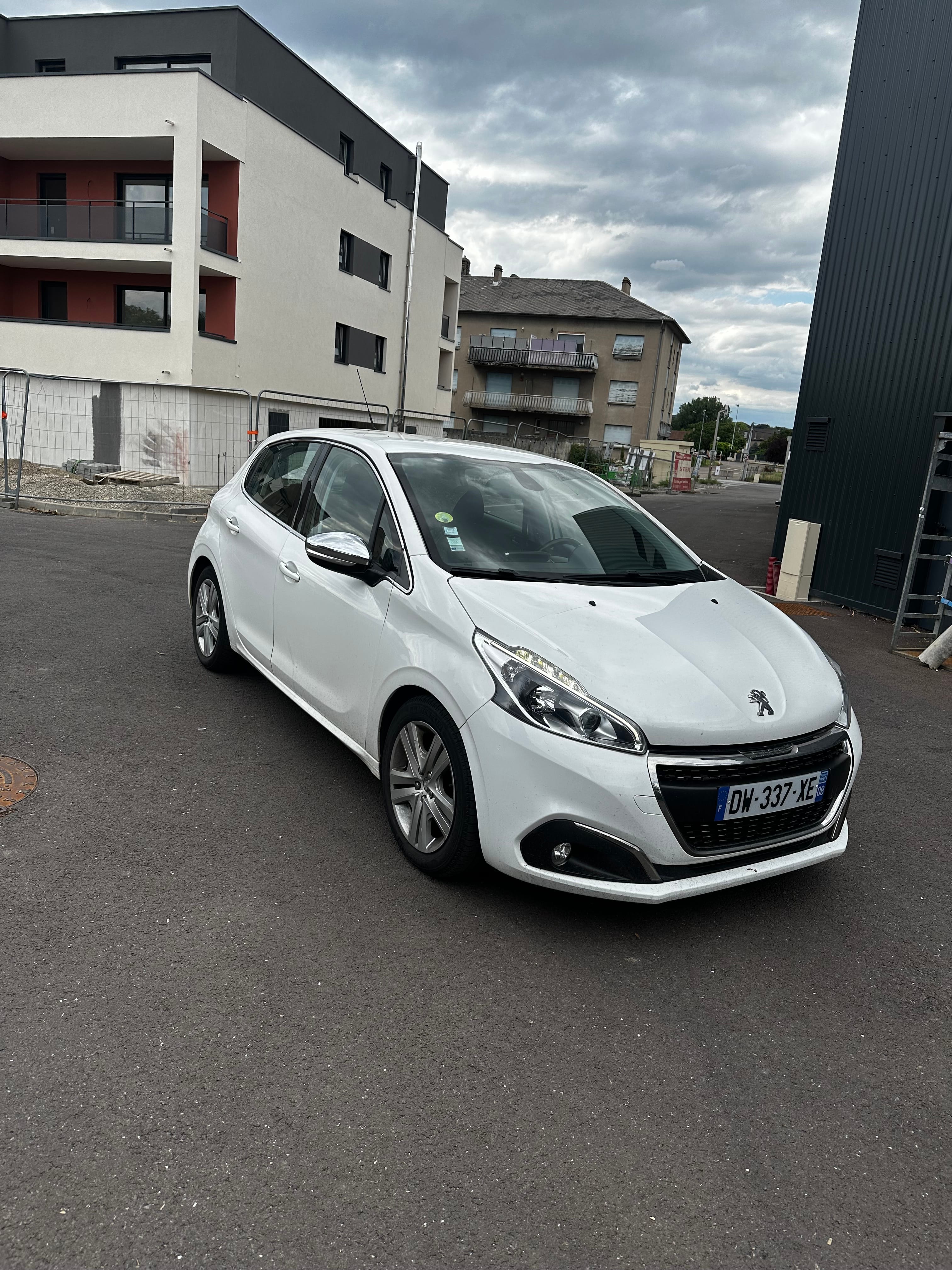 Peugeot 208 avec Climatisation