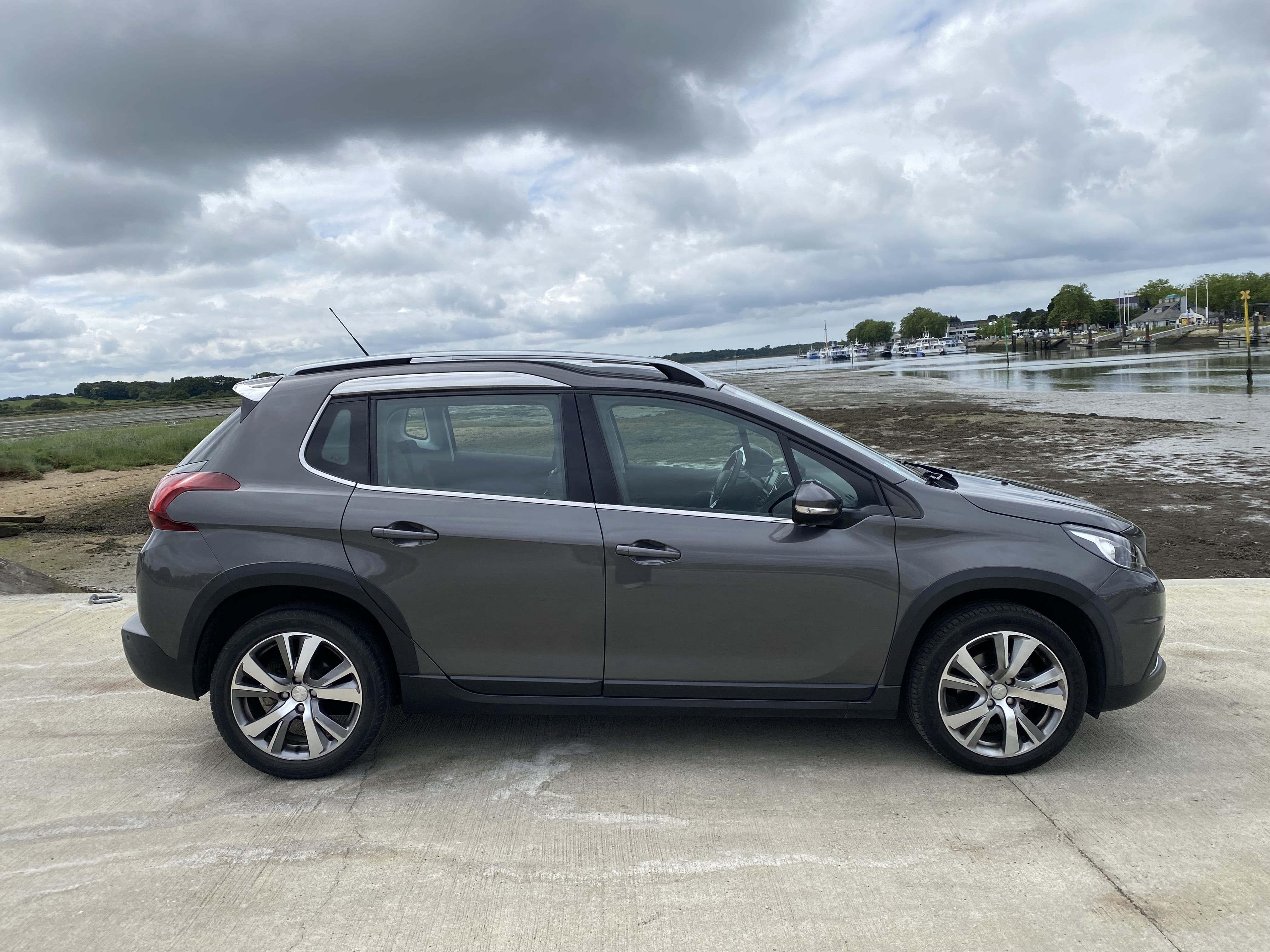 Peugeot 2008 avec Climatisation