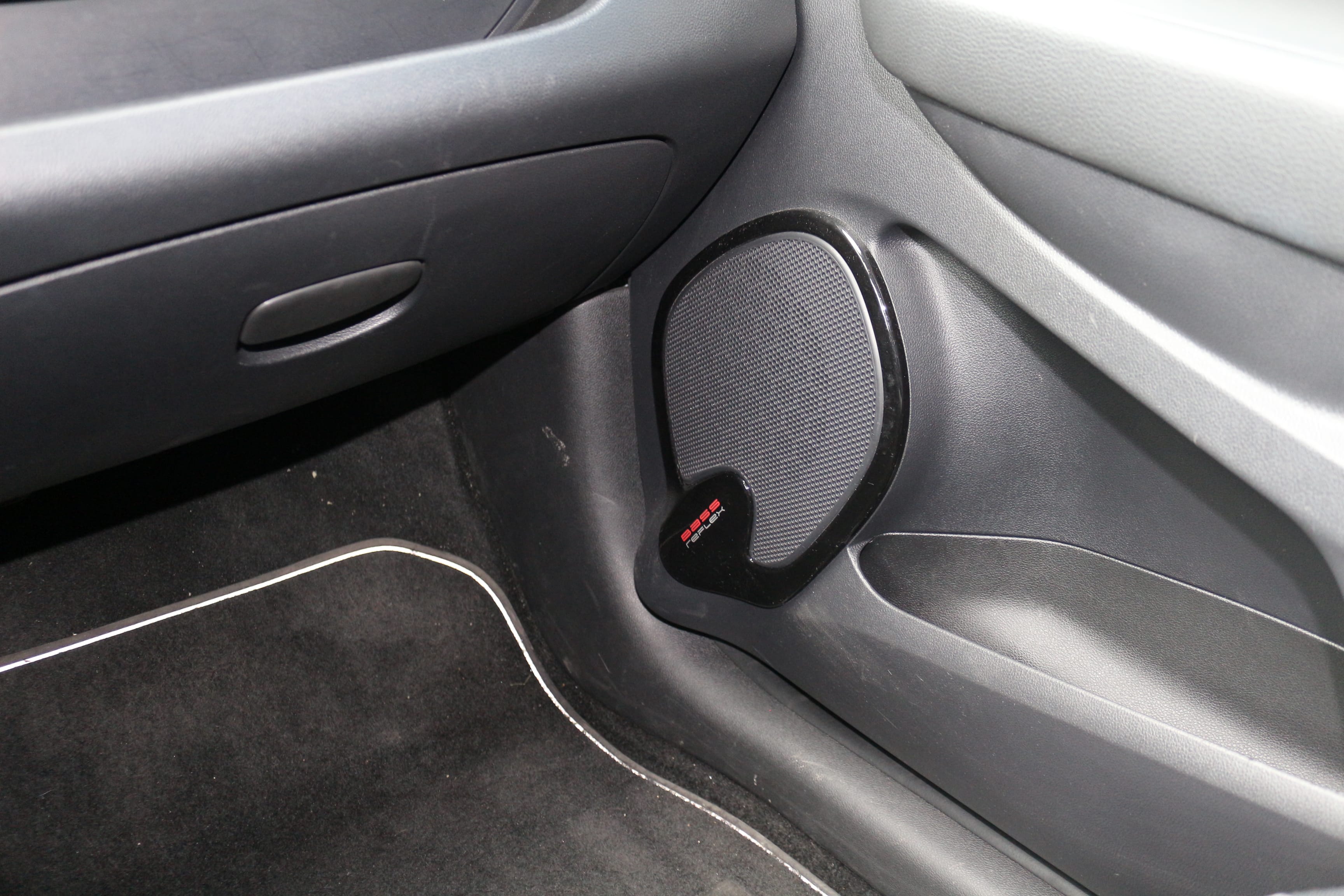 Renault Clio FF-910-RK avec Audio Bluetooth