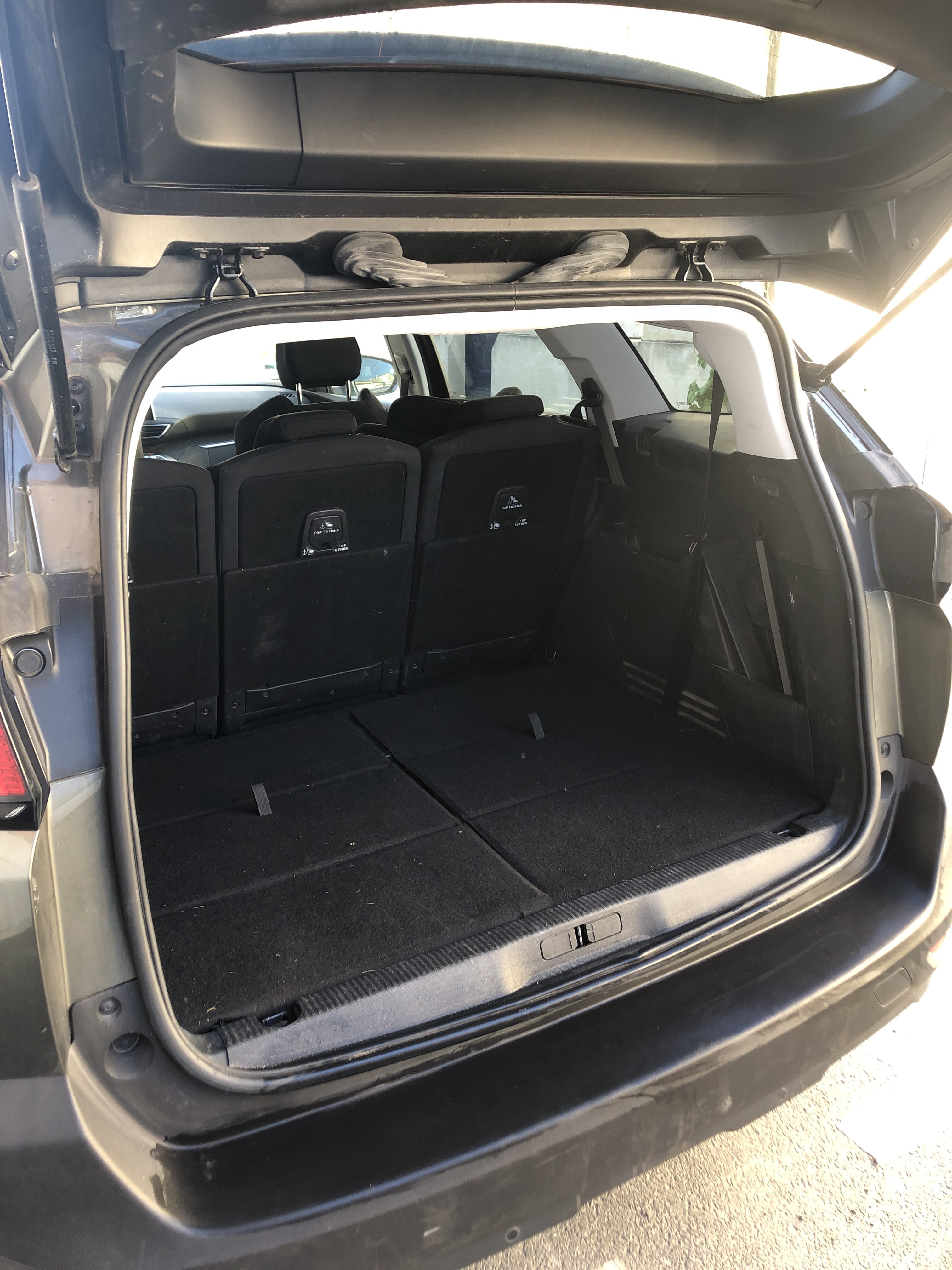 Peugeot 5008 avec Siège bébé