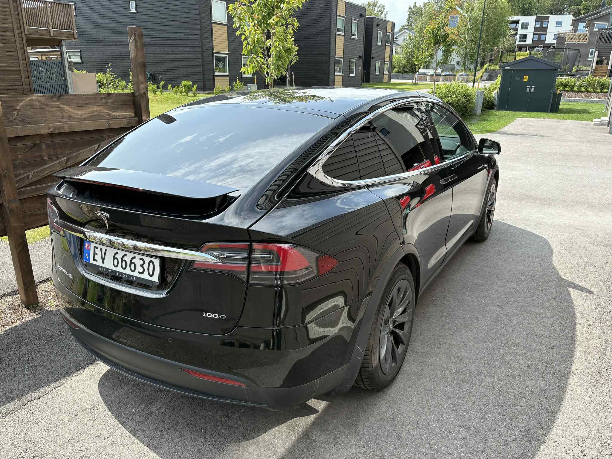 Tesla Model X med Aircondition