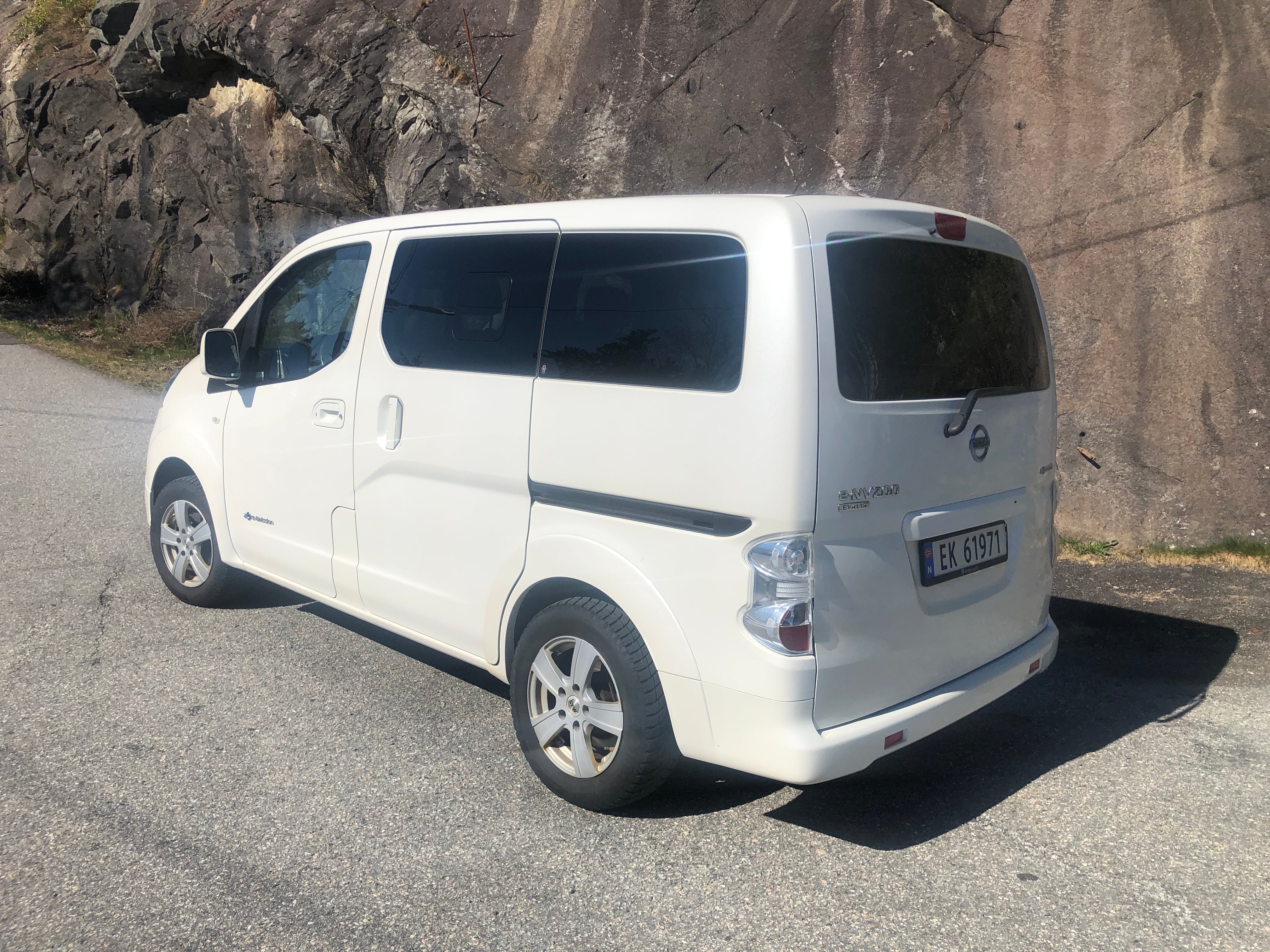 Nissan e-NV200 Evalia med Bluetooth audio