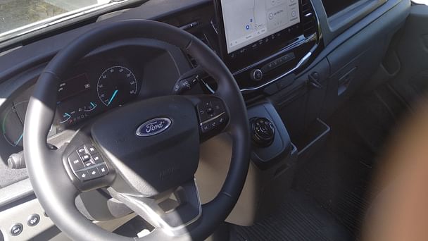 Ford E-Transit med Vinterdekk
