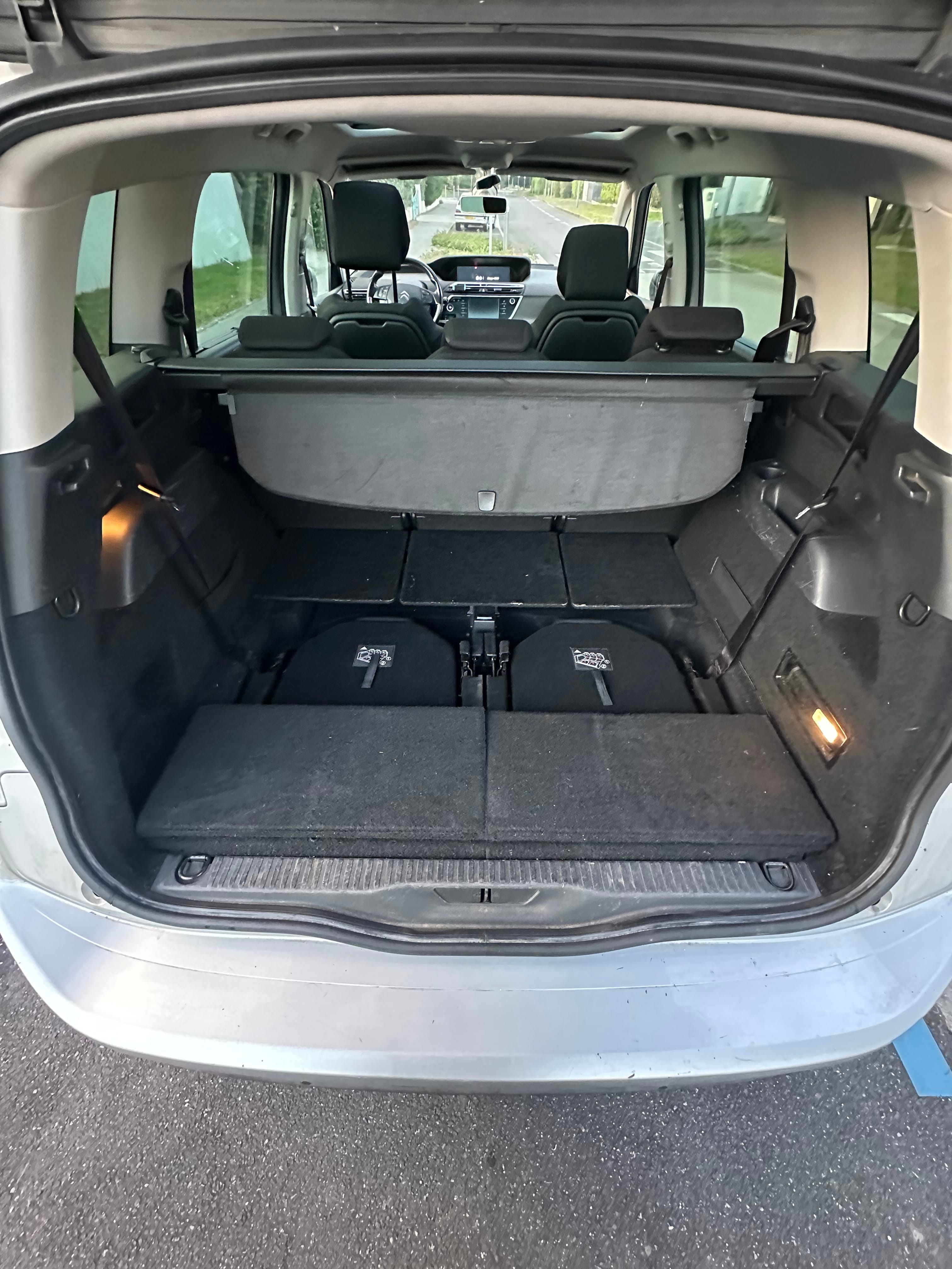 Citroen C4 Grand Picasso mit Rückfahrkamera