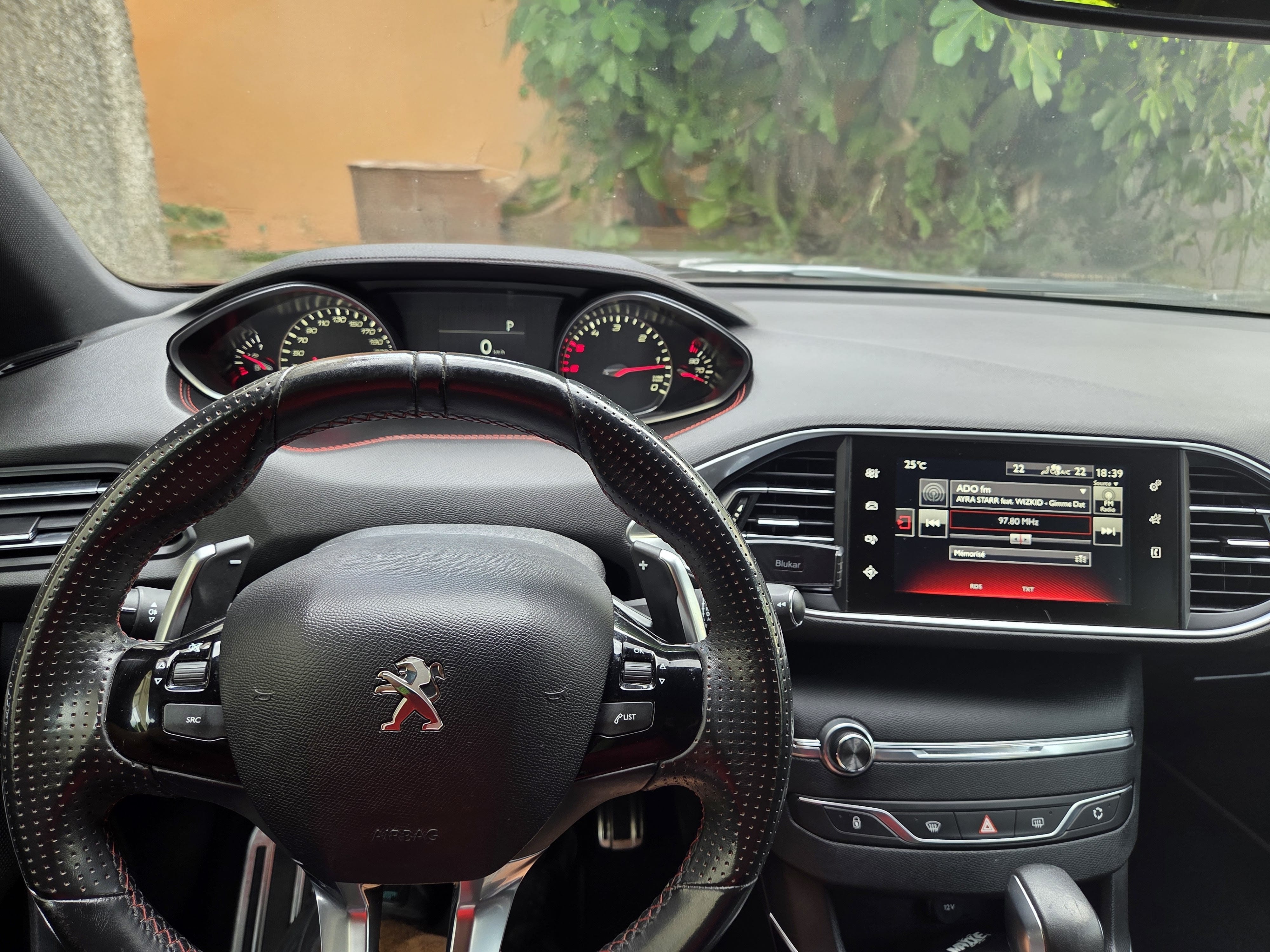 Peugeot 308 GT avec GPS