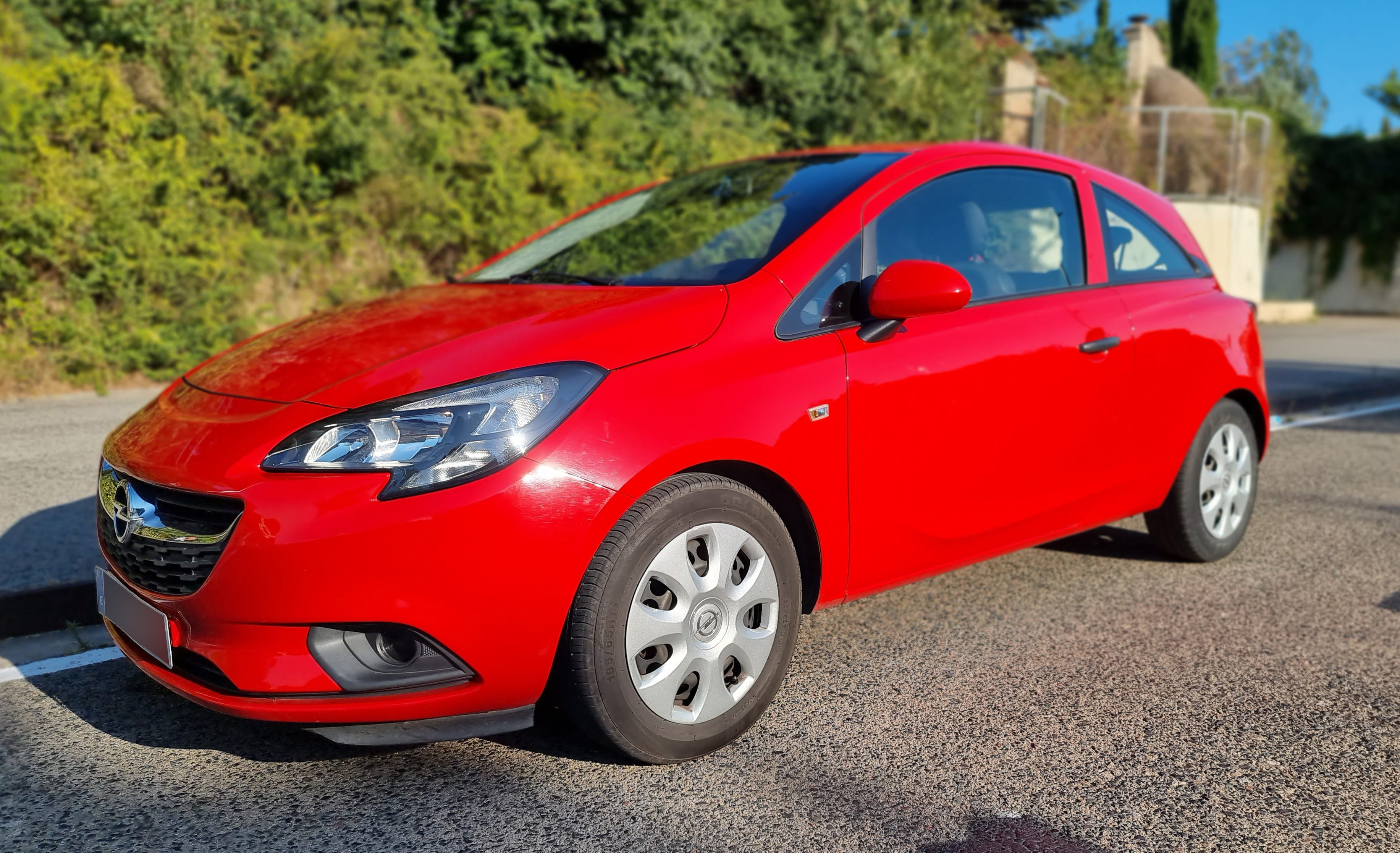 Opel Corsa Red Tech Bluetooth mit Klimaanlage