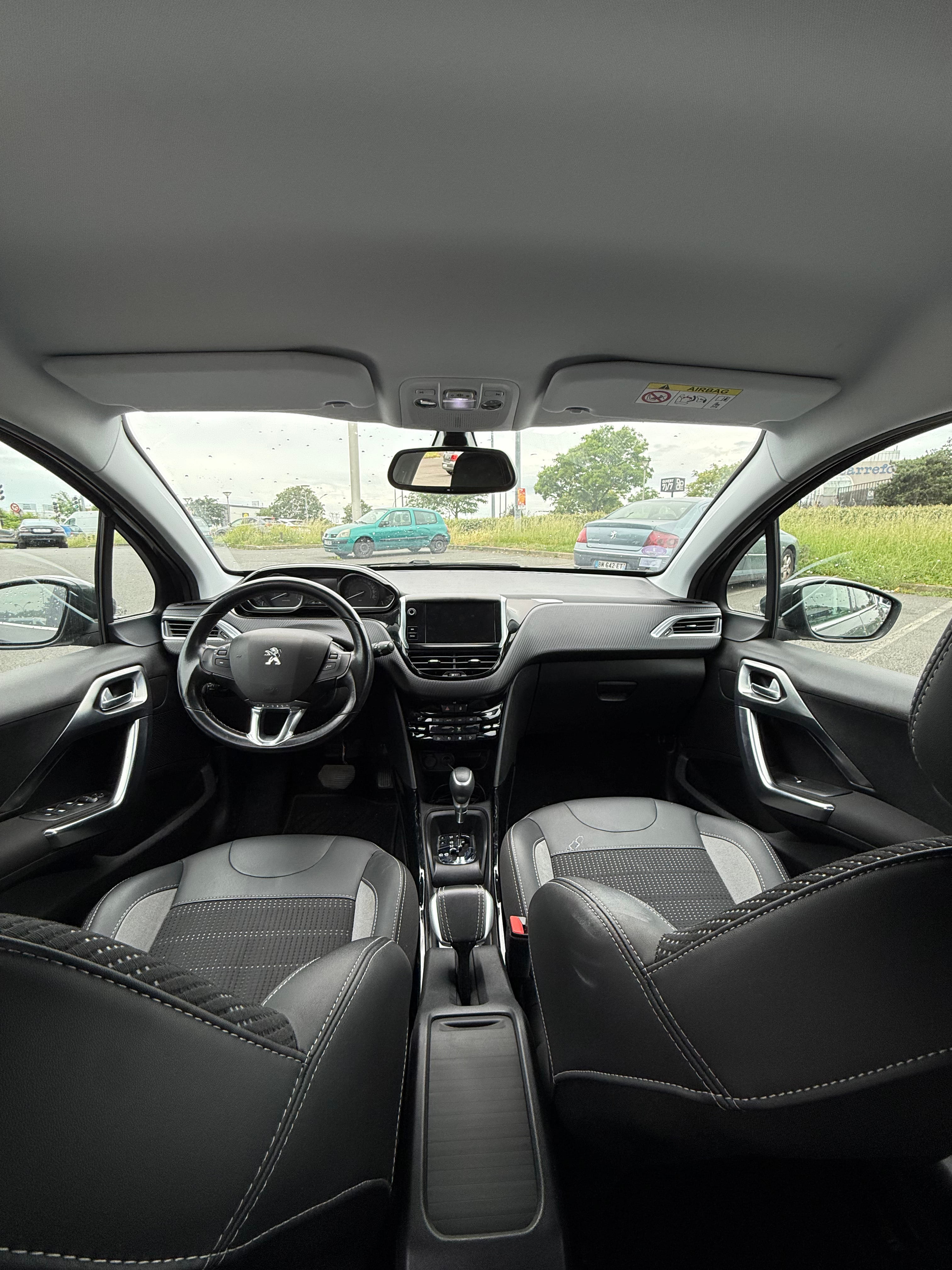 Peugeot 2008 avec GPS