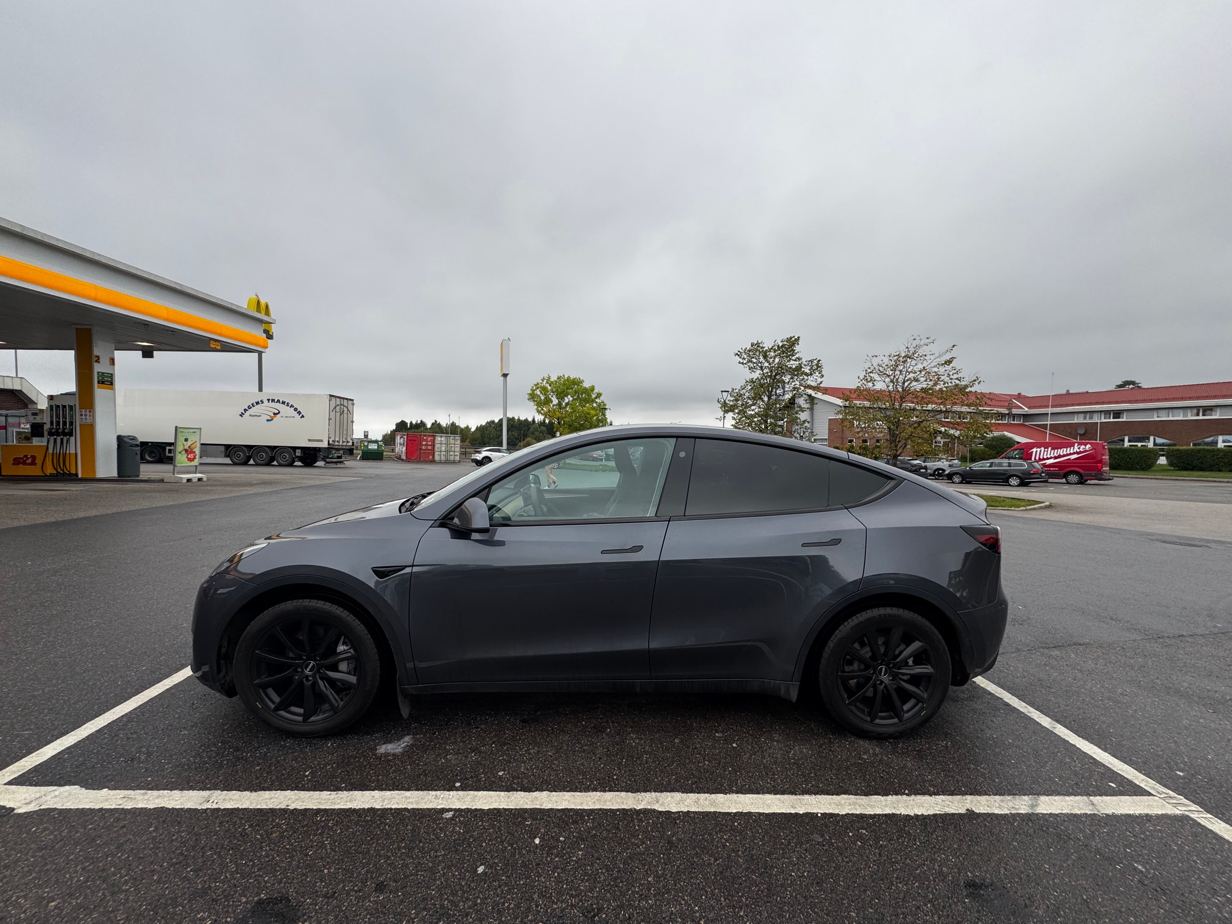 Tesla Model Y Long Range med Babysete