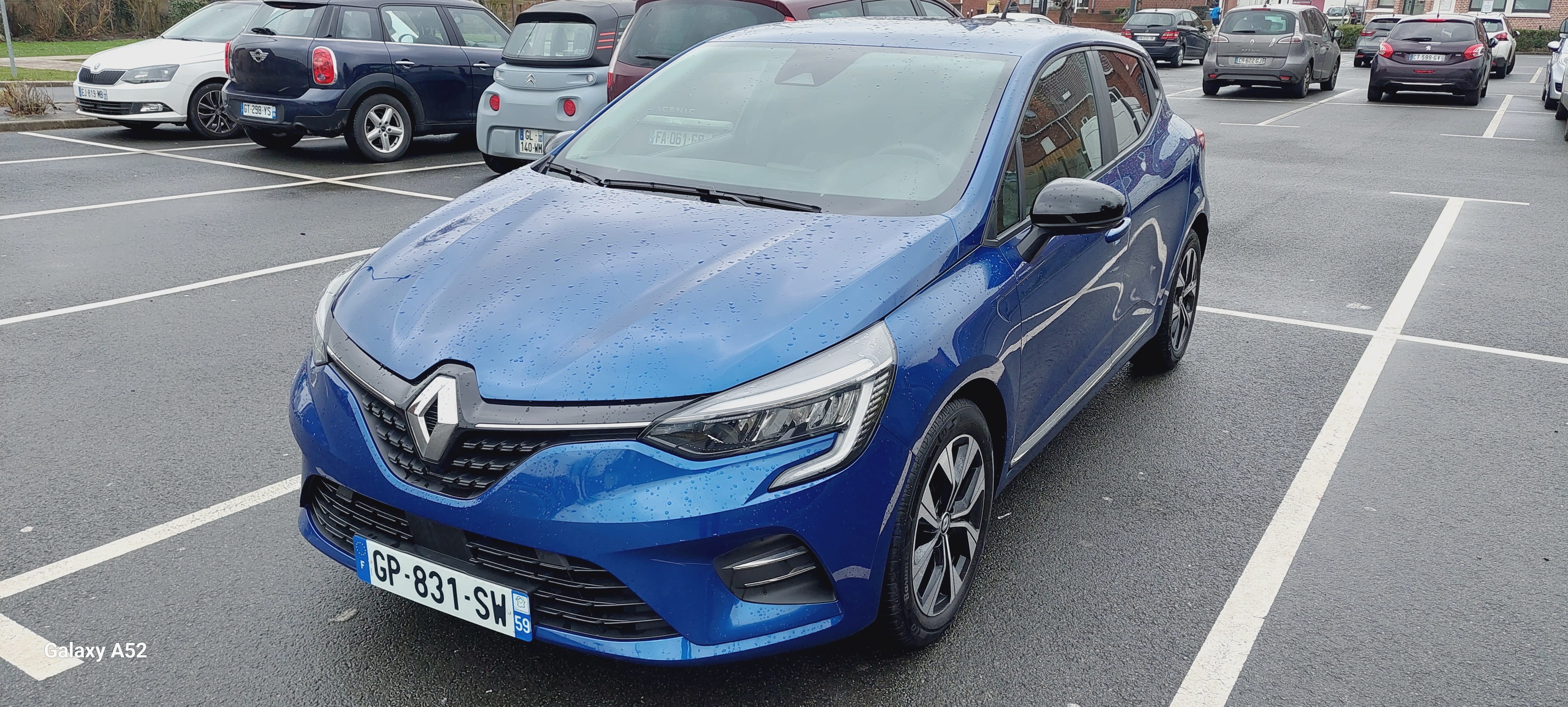 Renault Clio V TCE90, 2023, Essence 95