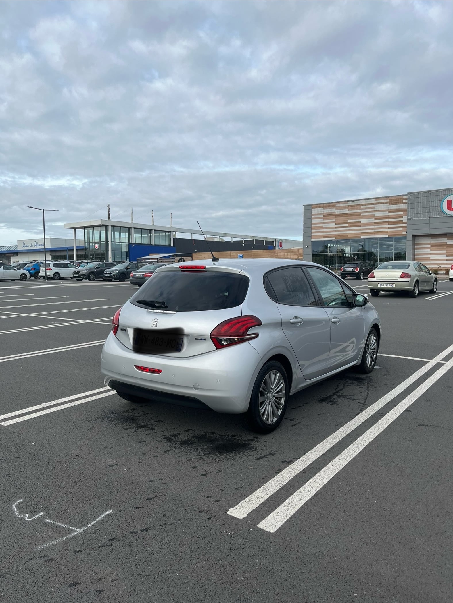Peugeot 208 avec Climatisation