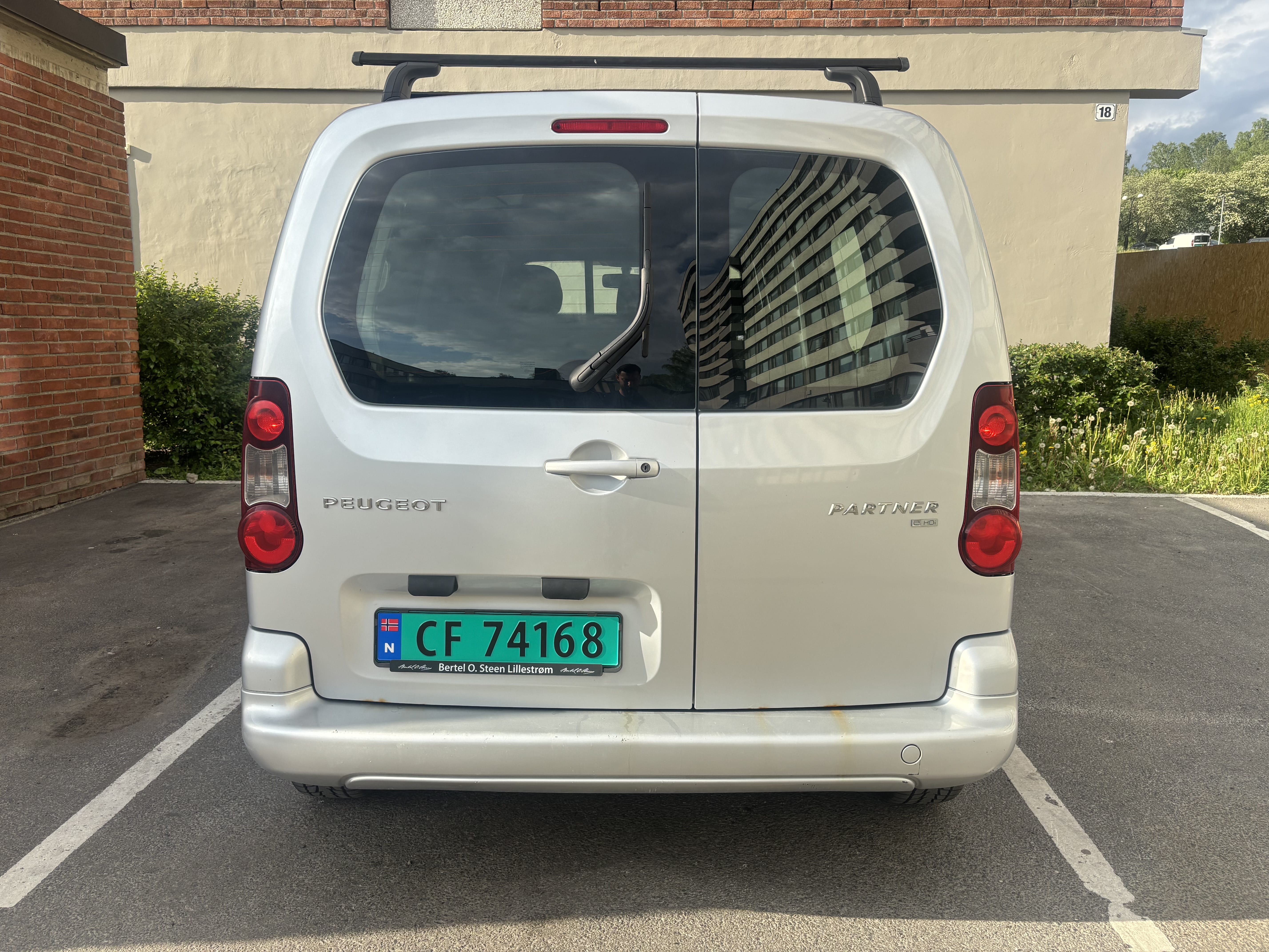 Peugeot Partner med Lydinngang