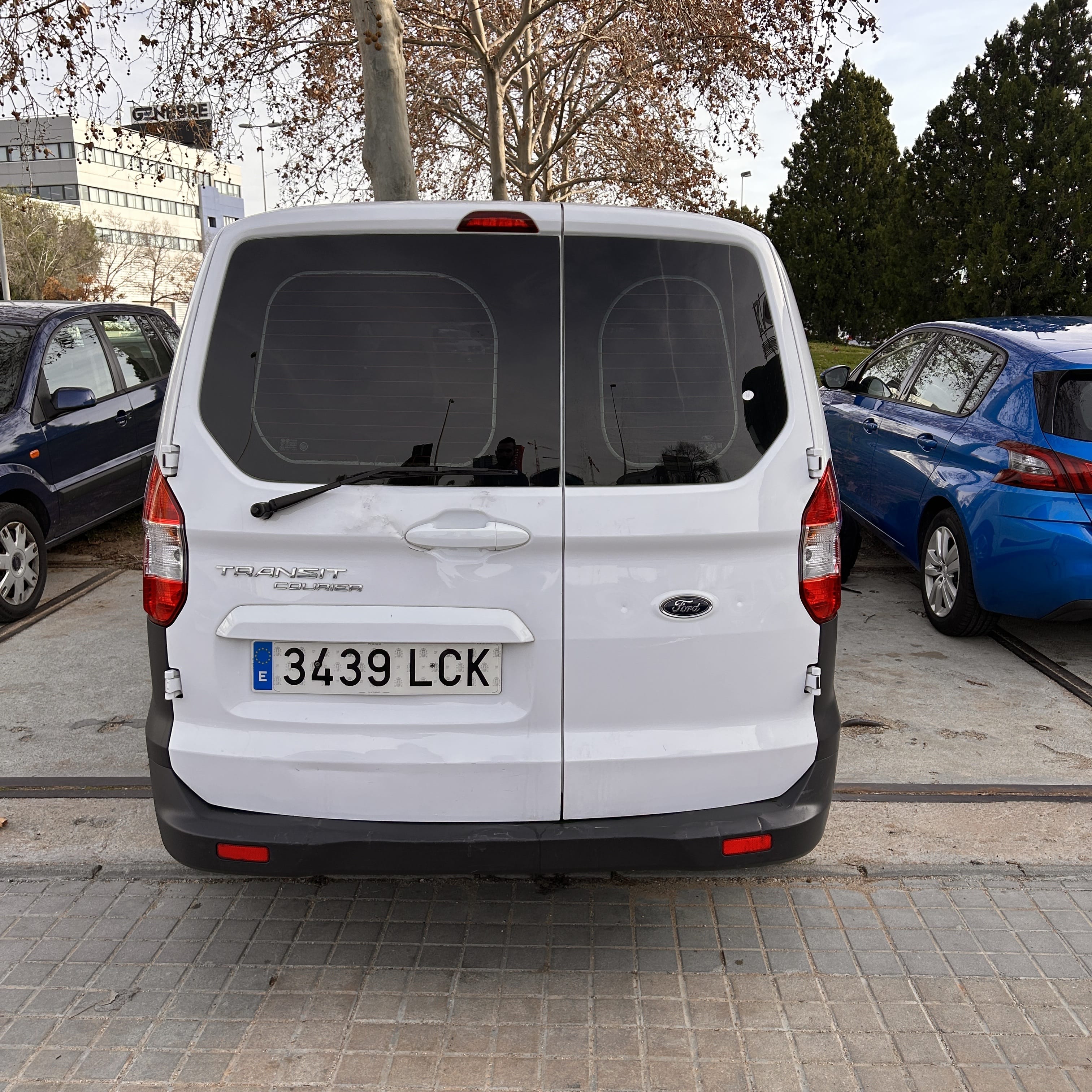Ford Transit Courier Furgoneta