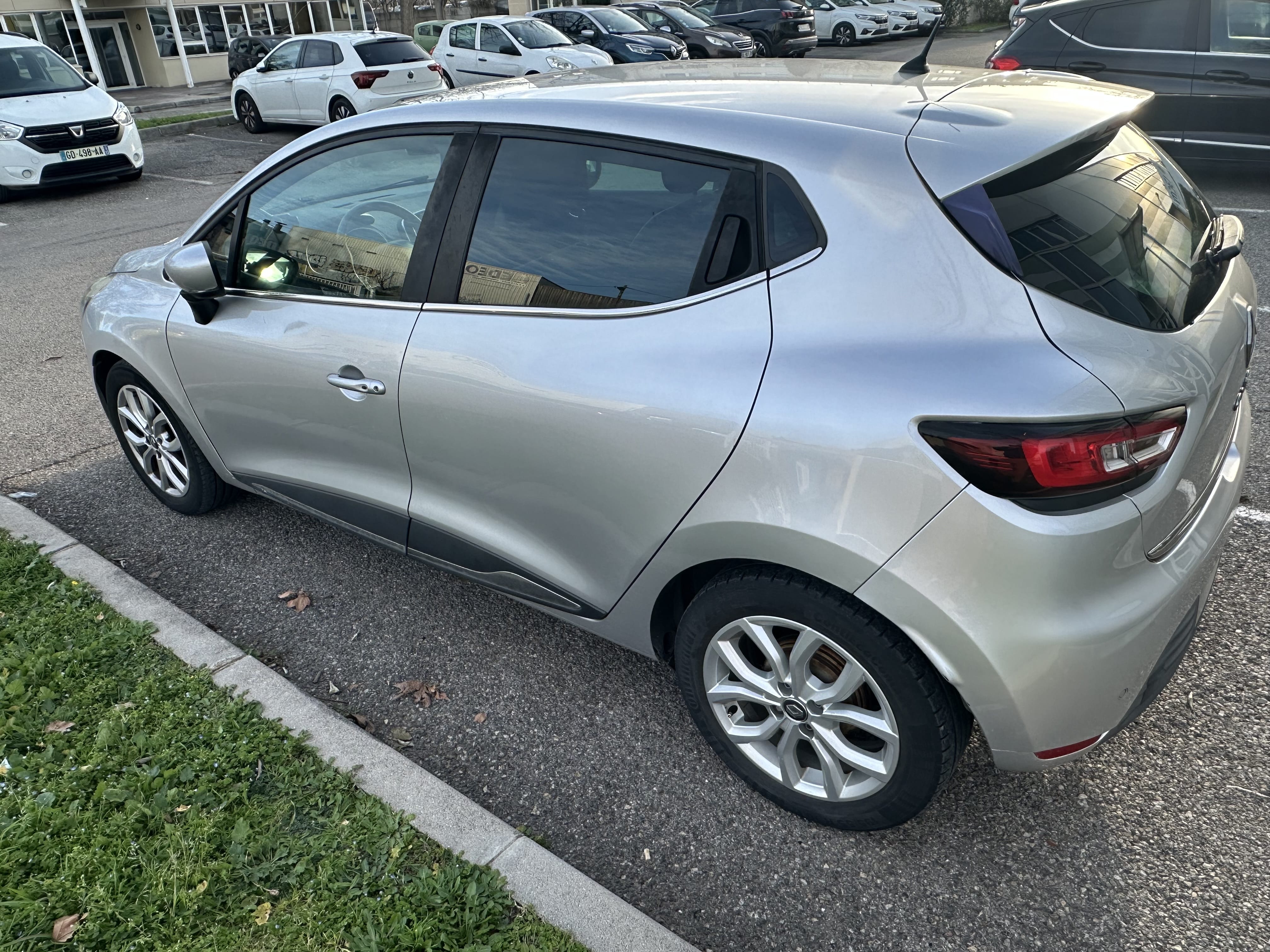 Renault Clio IV TCE 90 INTENS met GPS