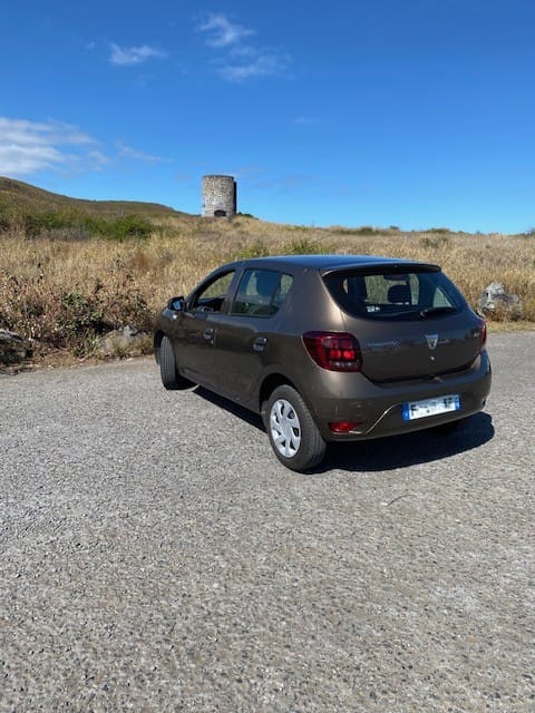 Dacia Sandero avec Siège bébé
