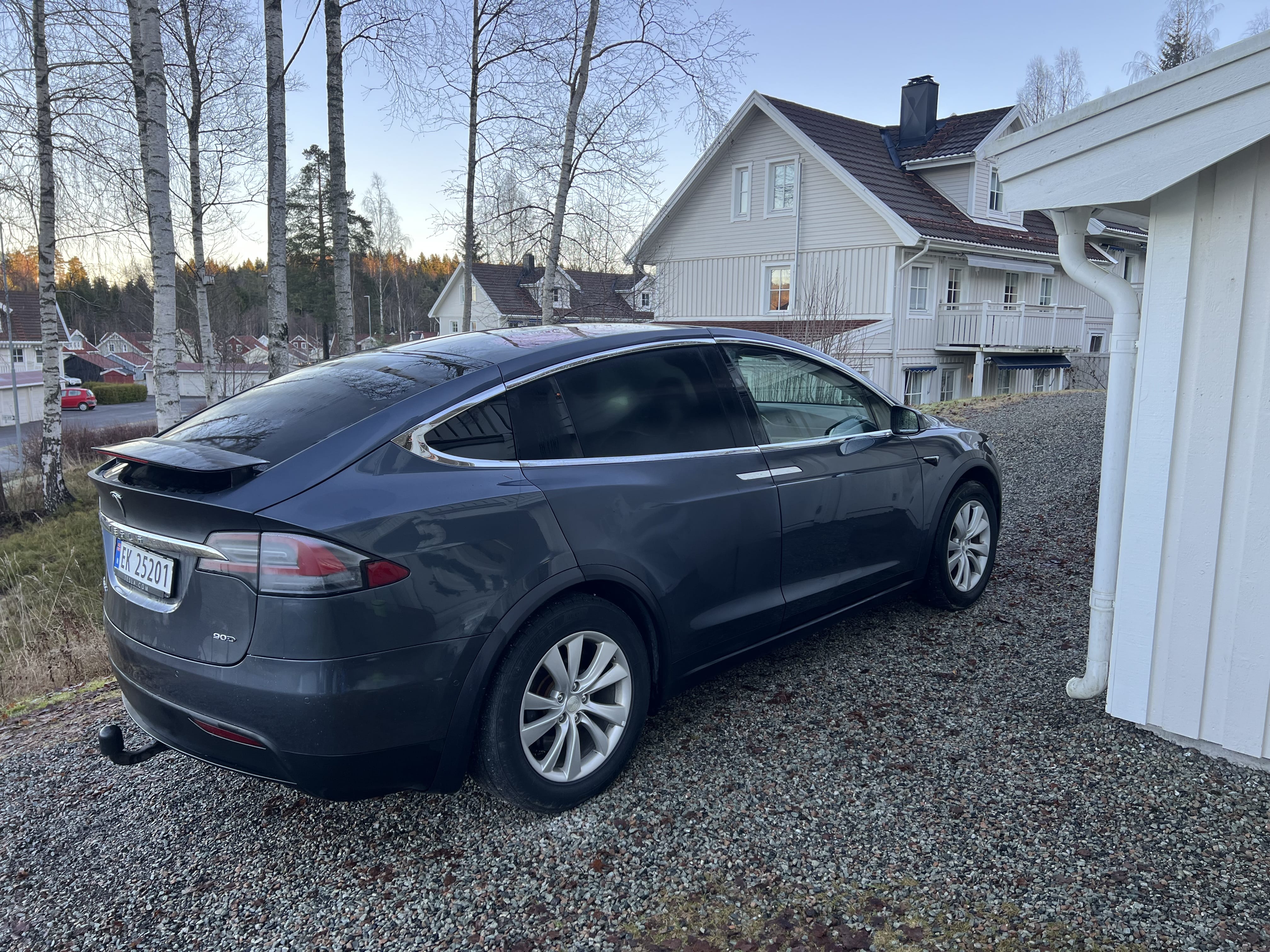Tesla Model X med Aircondition