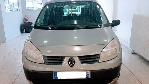 Renault Scénic II proche Savigny sur Orge avec Siège bébé