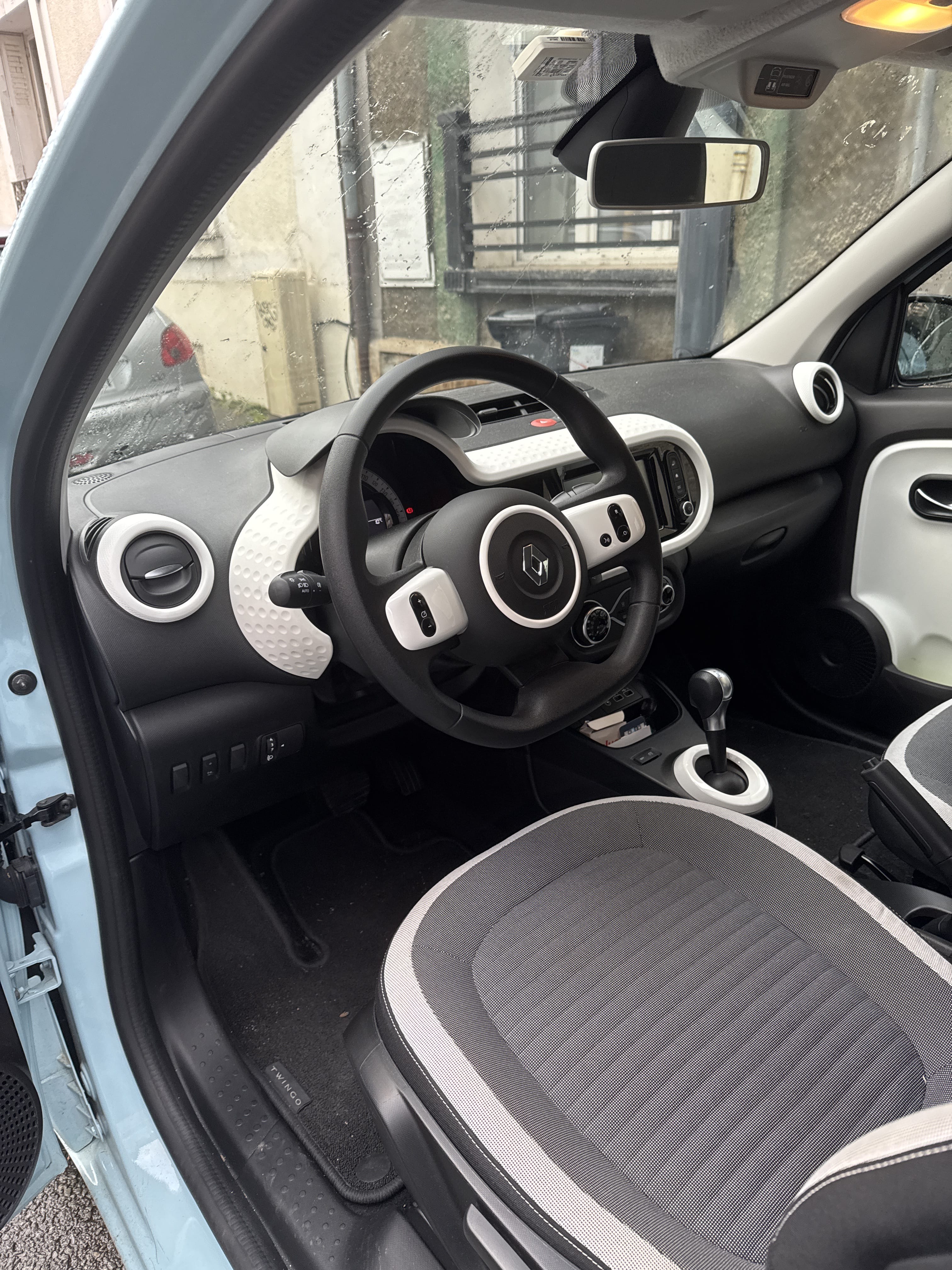 Renault Twingo E-Tech avec Apple CarPlay