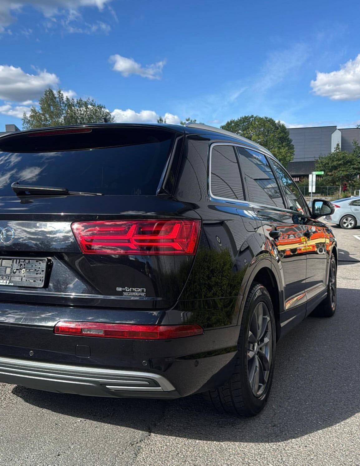 Audi Q7 e-tron med Aircondition