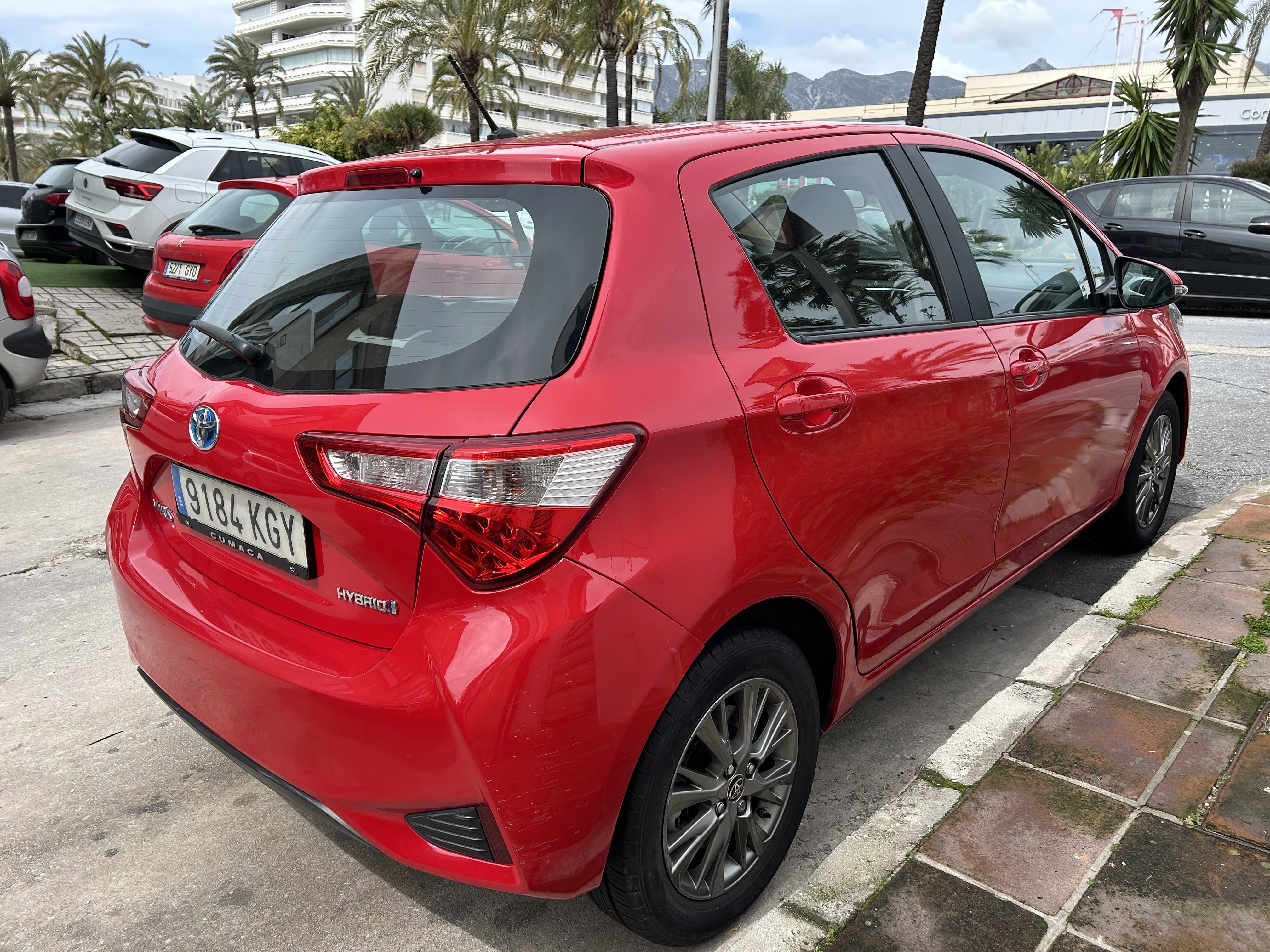 Toyota Yaris Híbrido con Control de velocidad