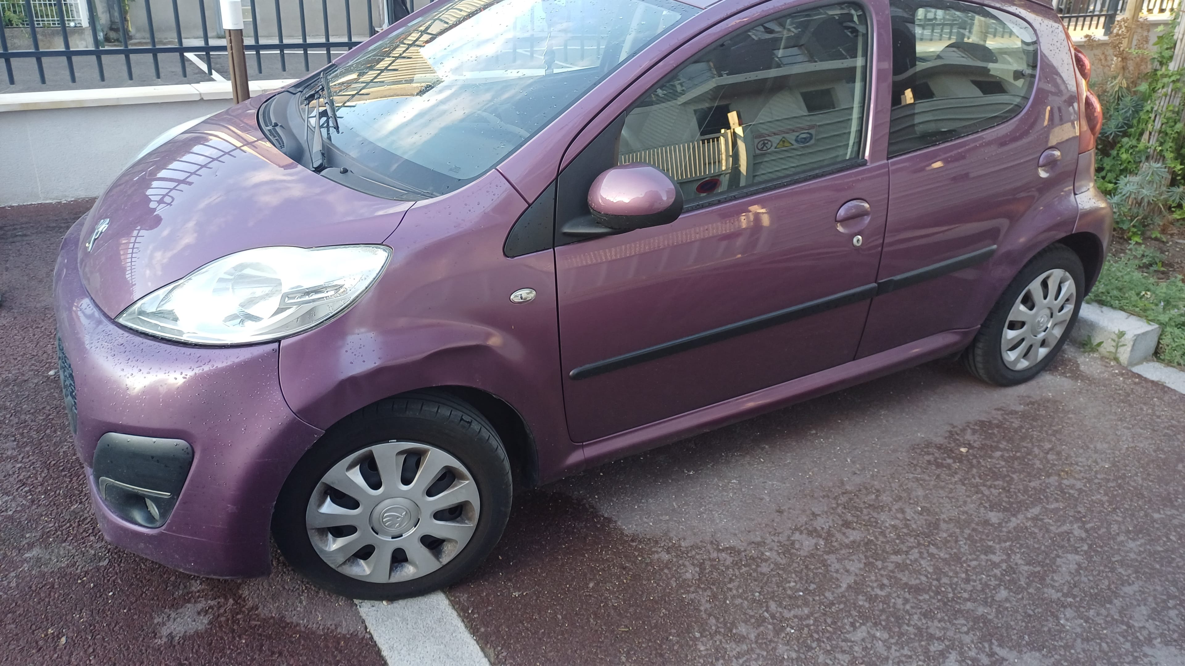 Peugeot 107 avec Audio Bluetooth