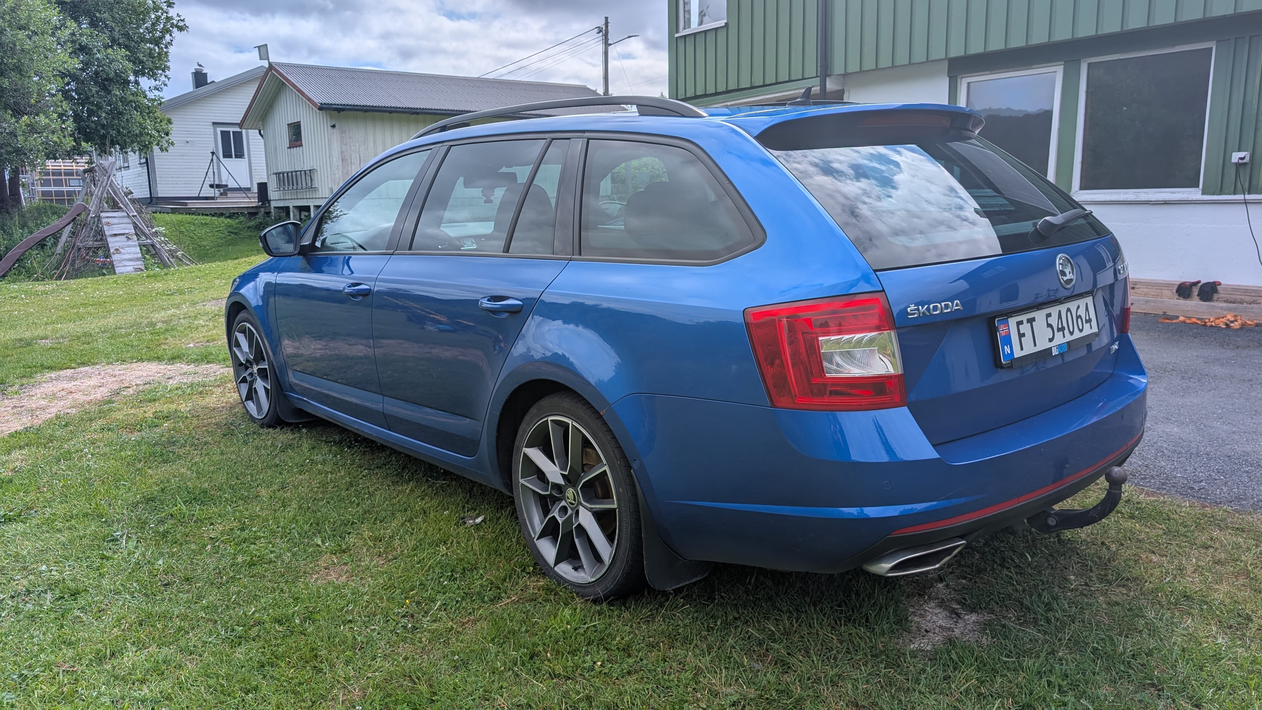 Skoda Octavia RS 4x4 with Air conditioning