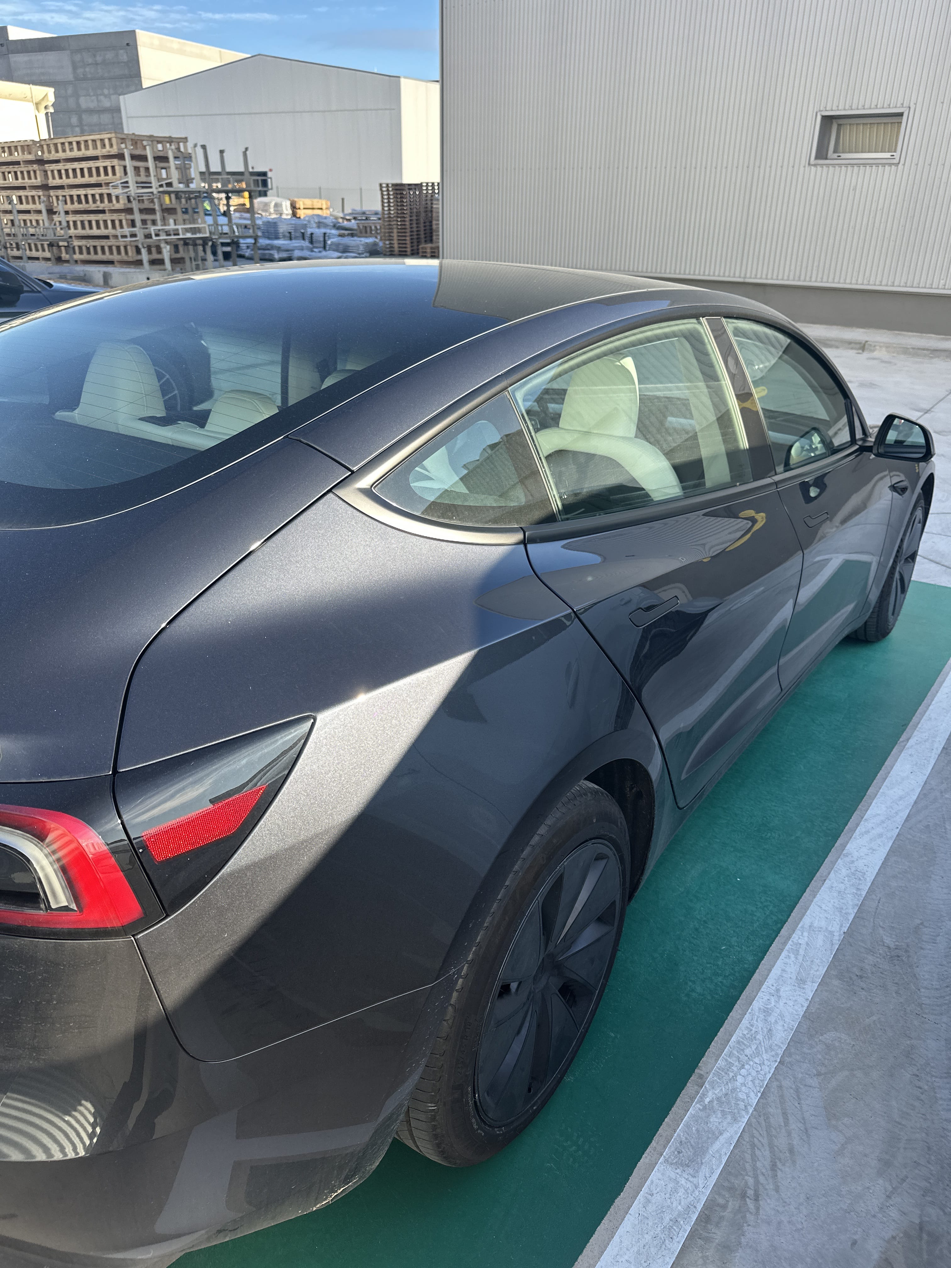 Tesla Model 3 Standard Range con Audio Bluetooth