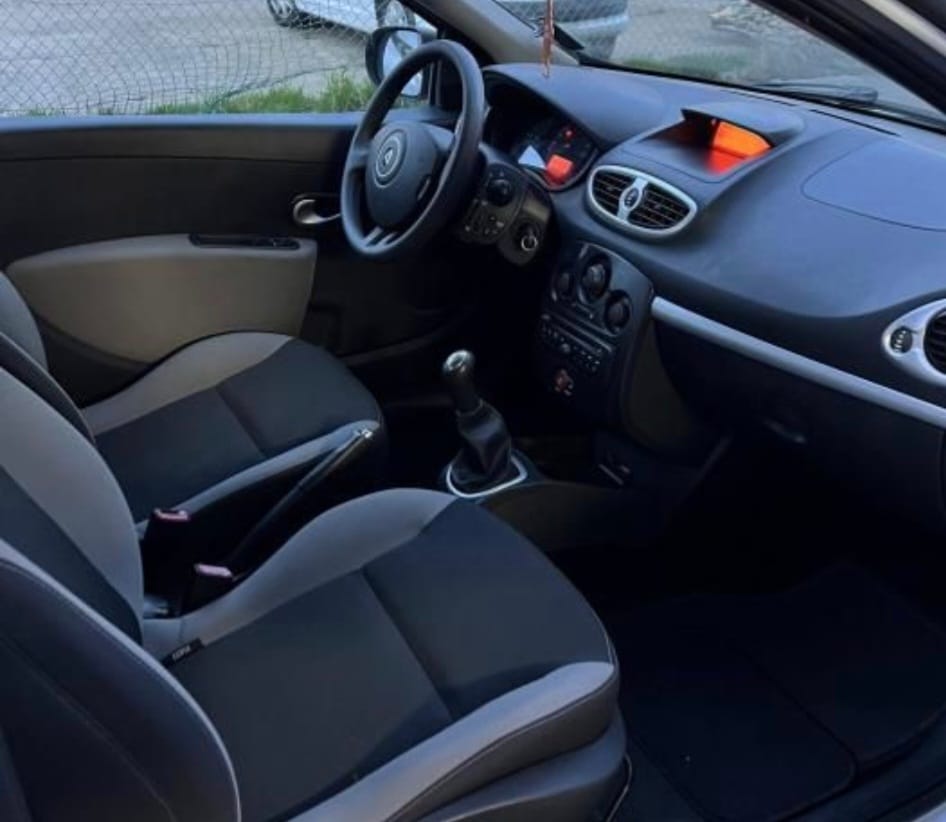 Renault Clio Entretenu avec Siège bébé