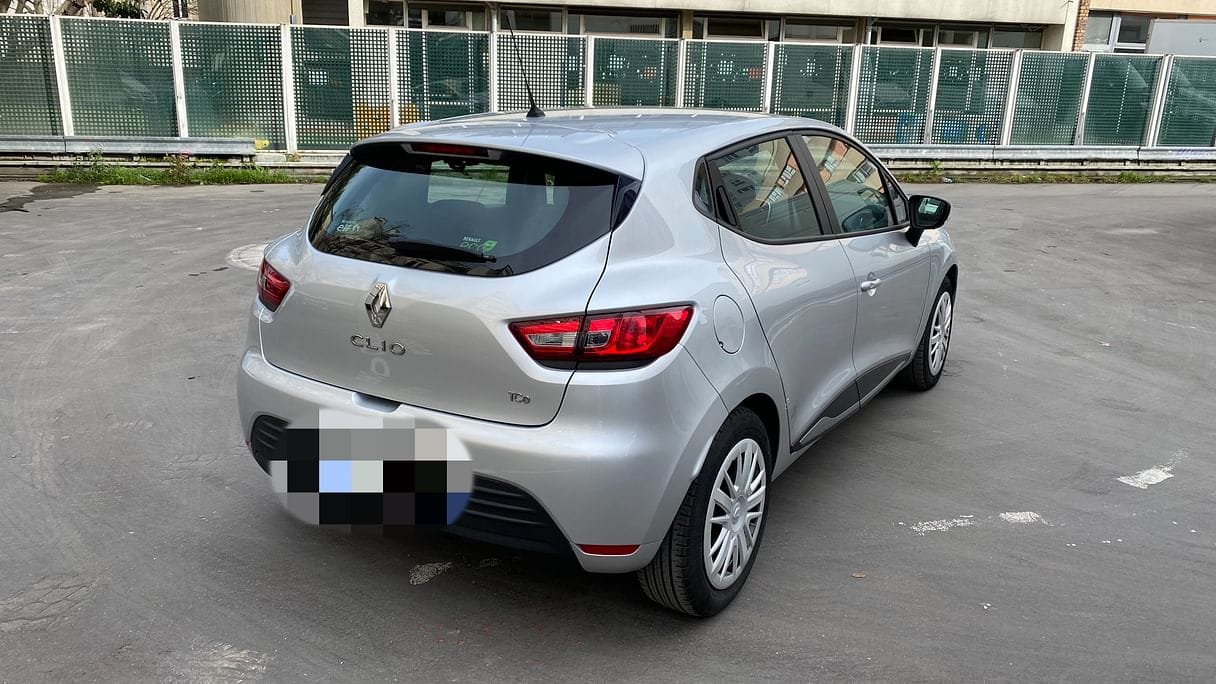 Renault Clio 640 with Cruise control