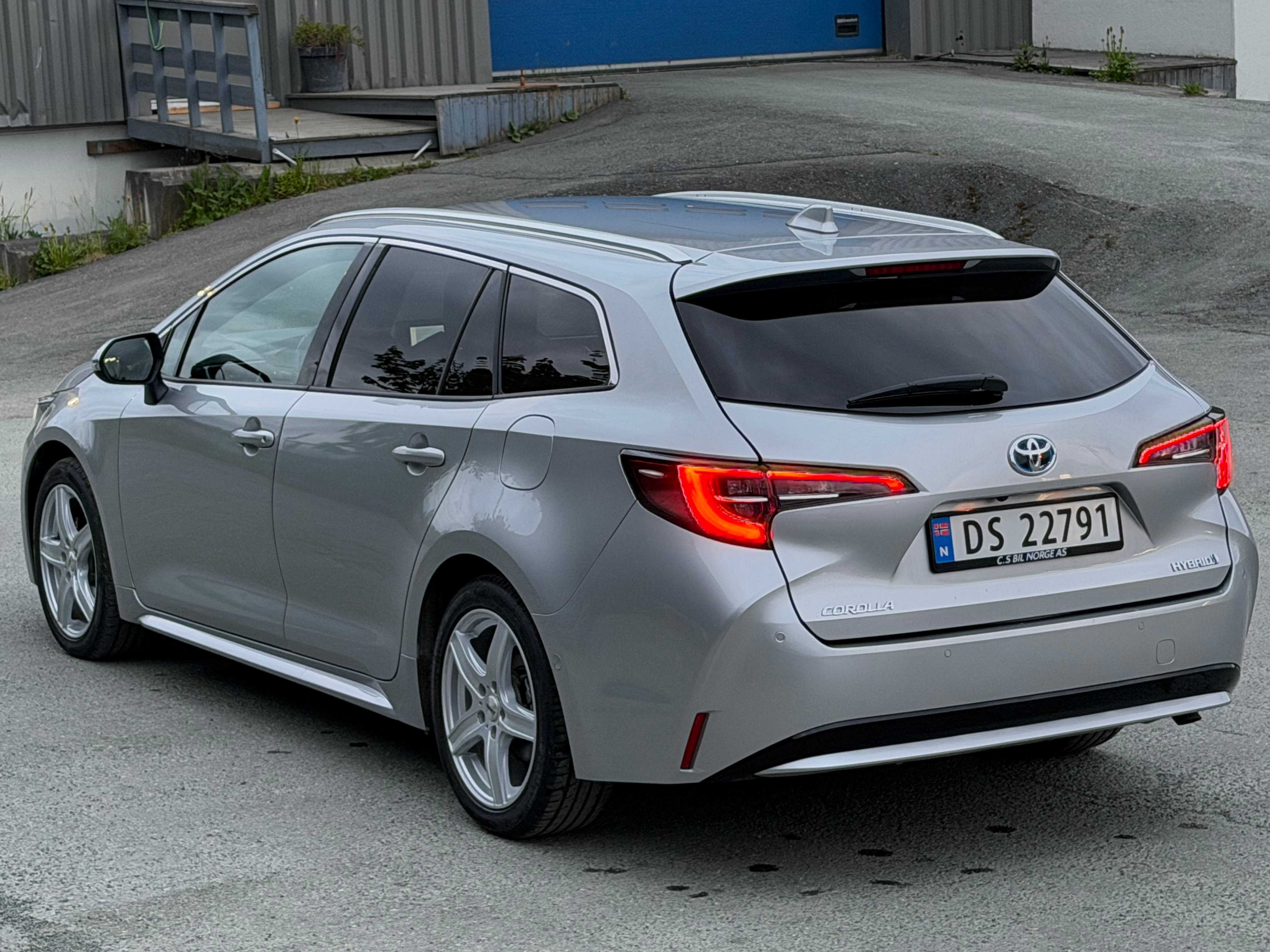 Toyota Corolla Hybrid with Backup camera