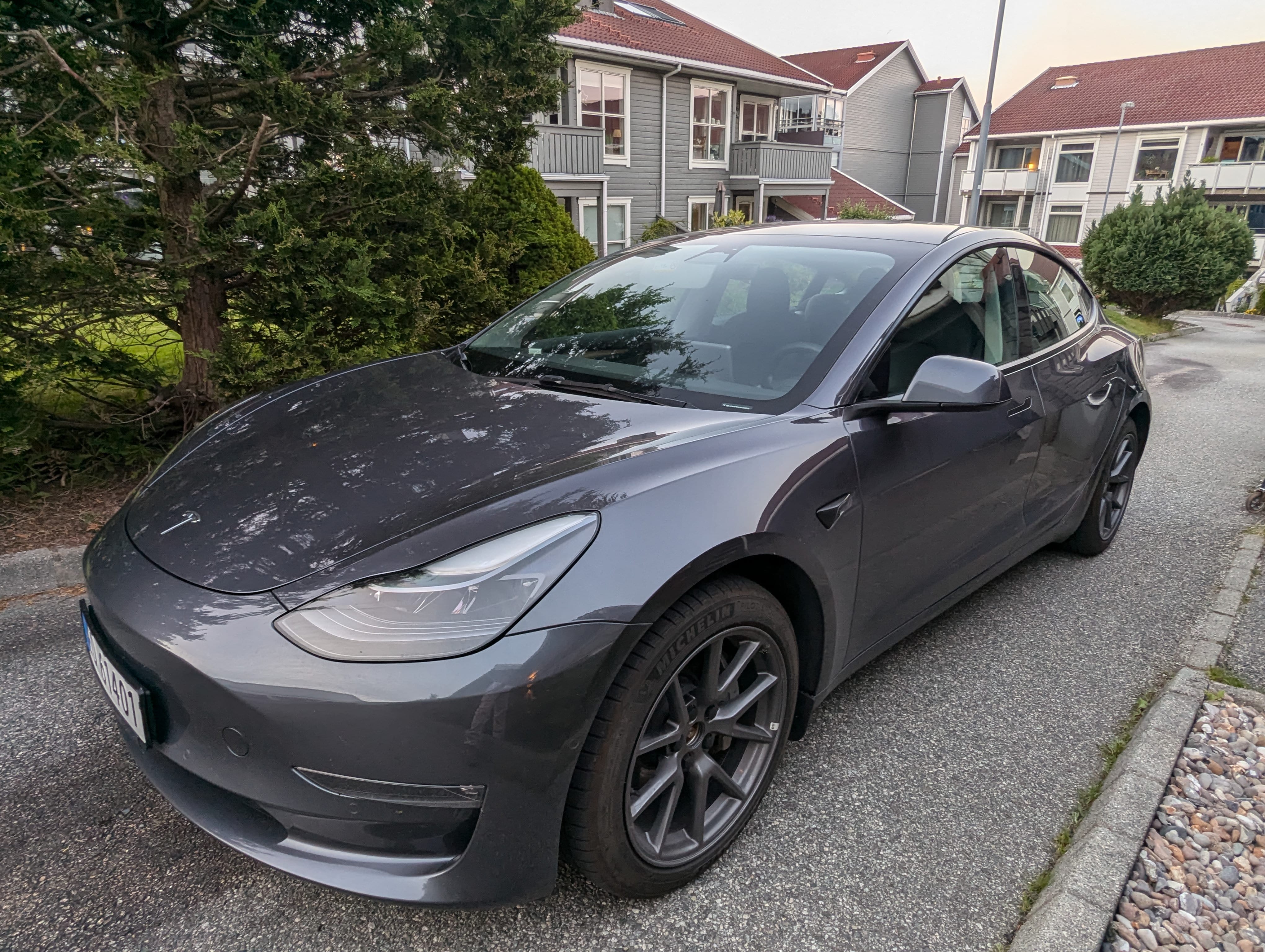 Tesla Model 3 Long Range med Cruisekontroll