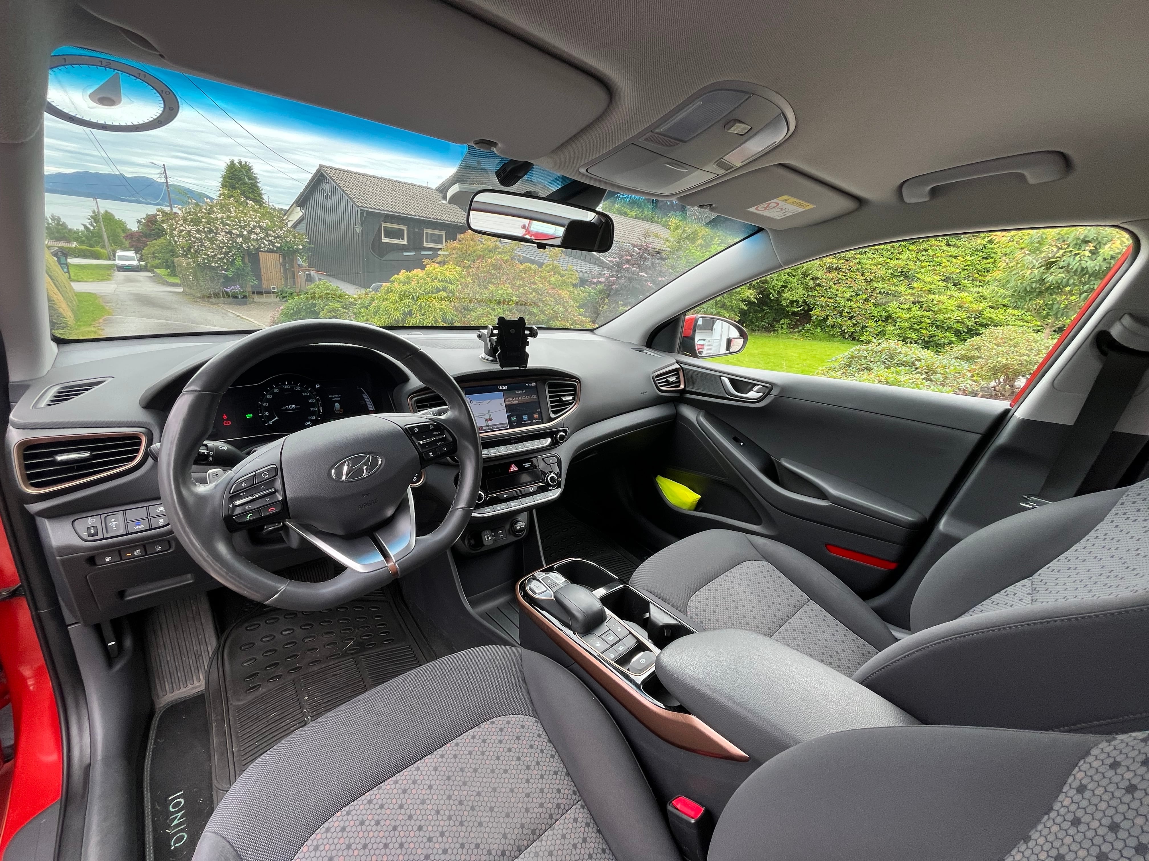 Hyundai Ioniq med Cruisekontroll