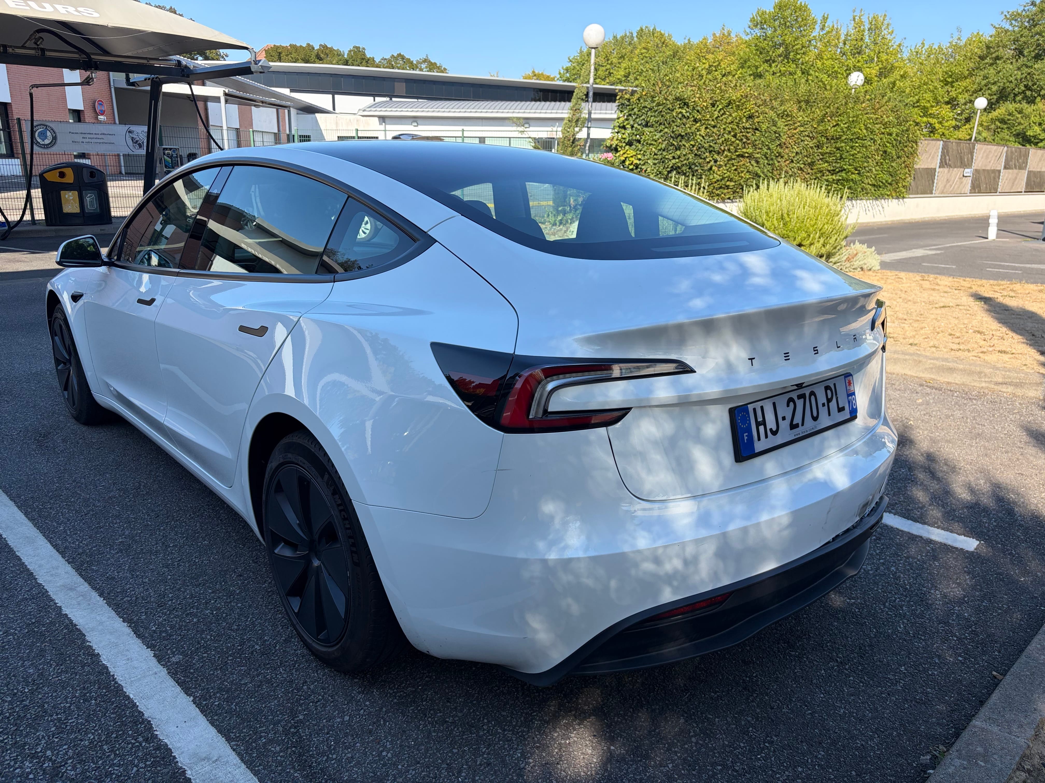 Tesla Model 3 Long Range avec Caméra de recul