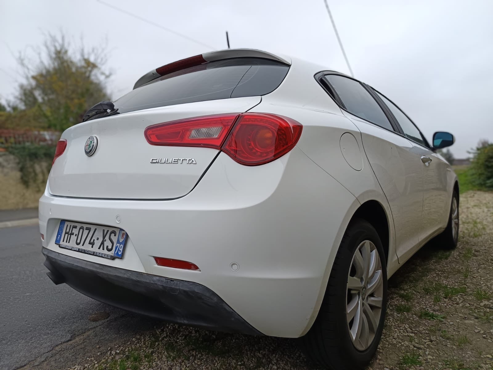 Alfa-Romeo Giulietta avec Autoradio