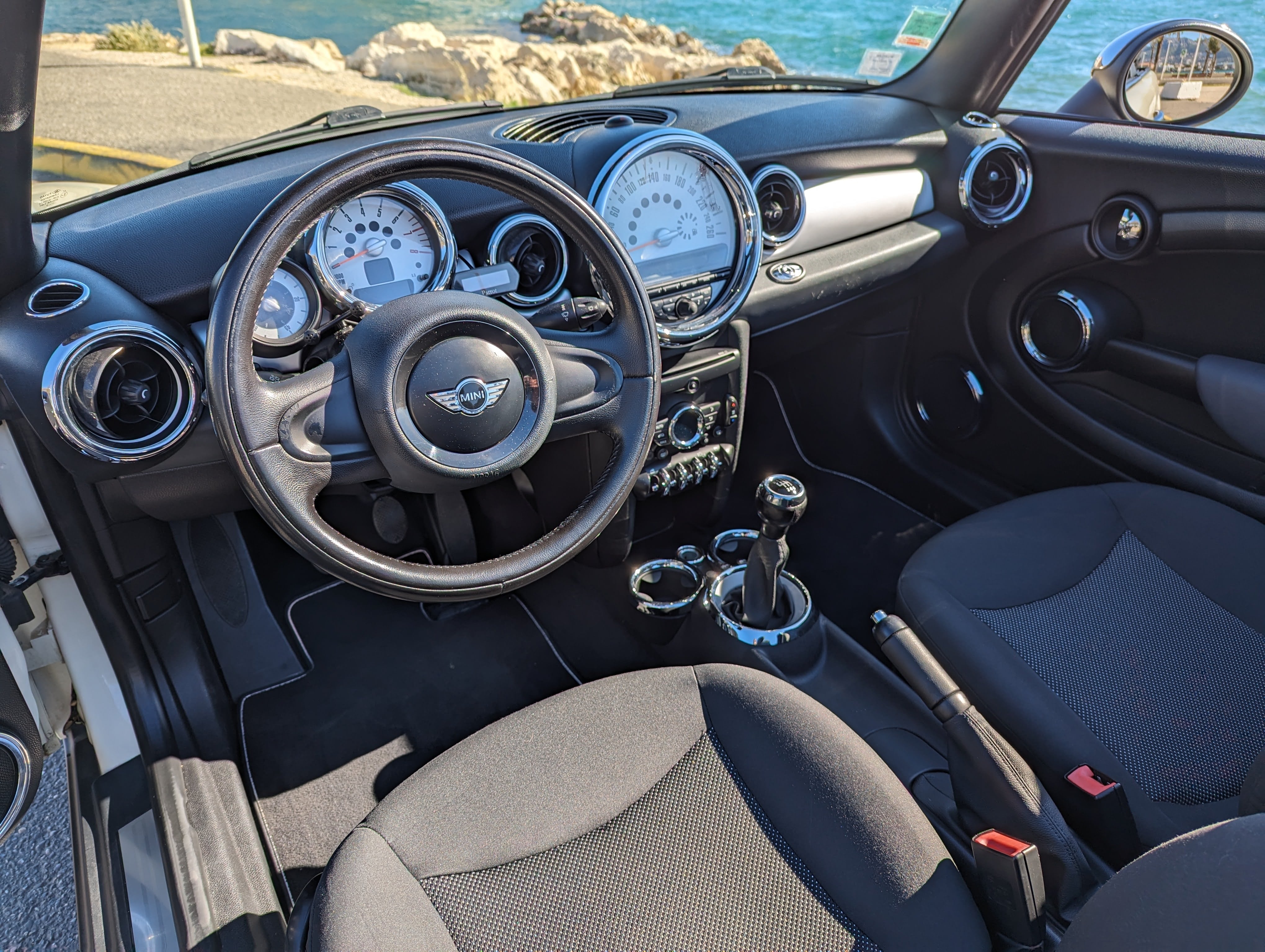 Mini Cabriolet 1.6i 98ch avec Entrée audio / iPod
