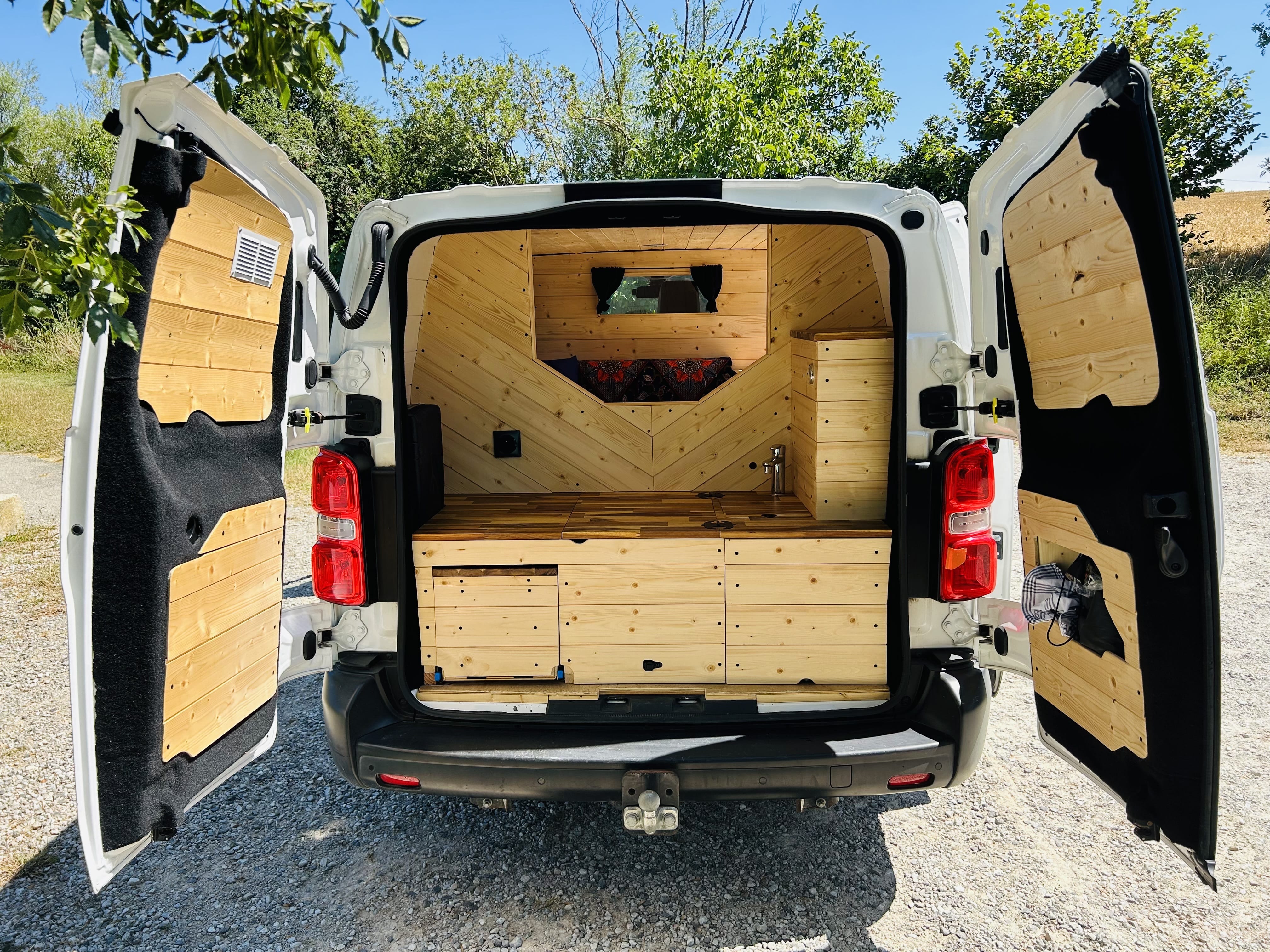 Peugeot Expert avec Entrée audio / iPod