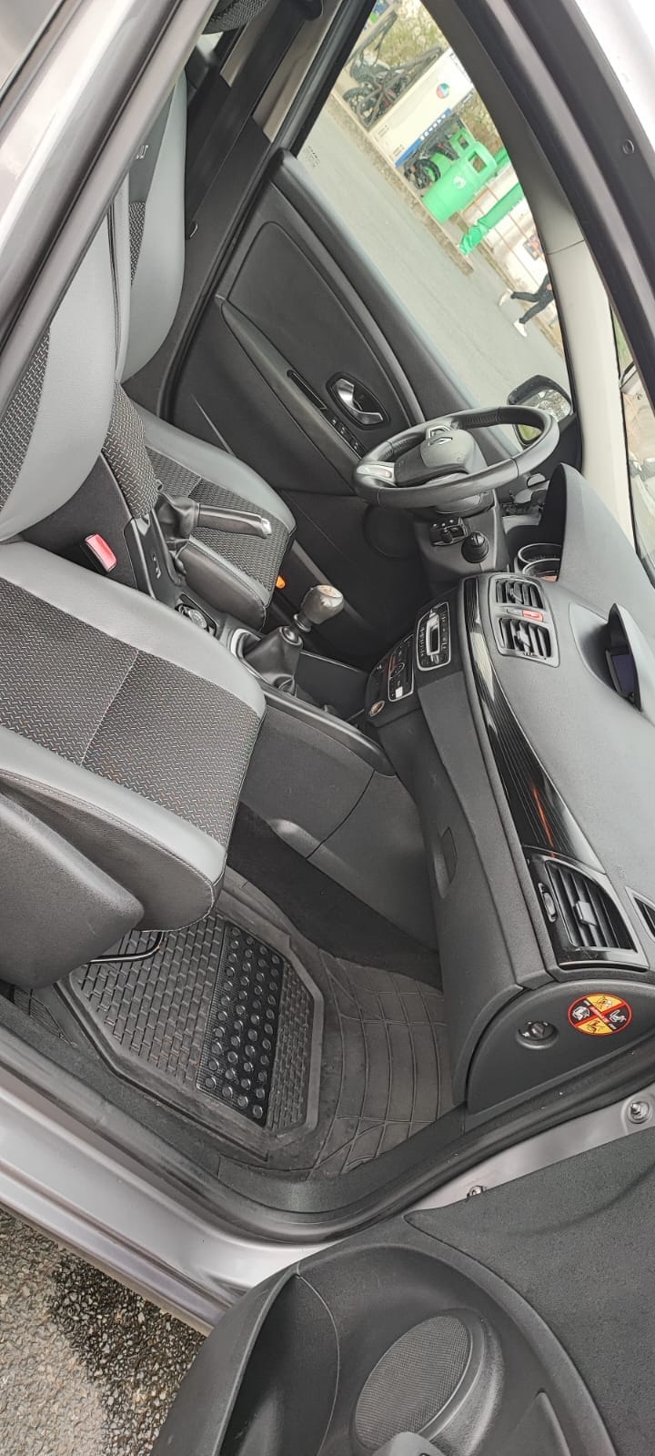 Renault Mégane Coupé avec Coffre de toit