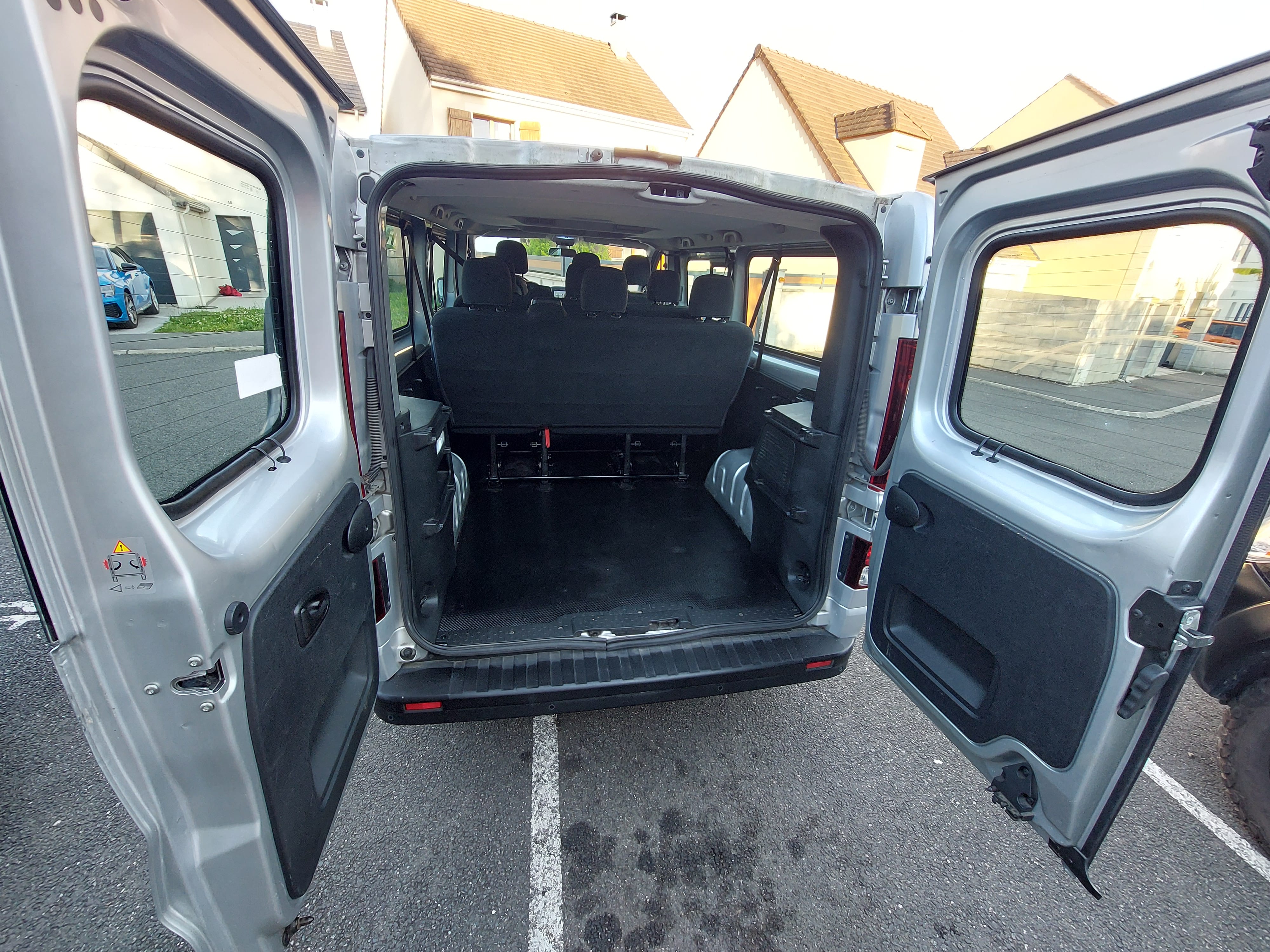 Opel Vivaro Combi 1.6 Diesel bi-turbo avec Siège bébé