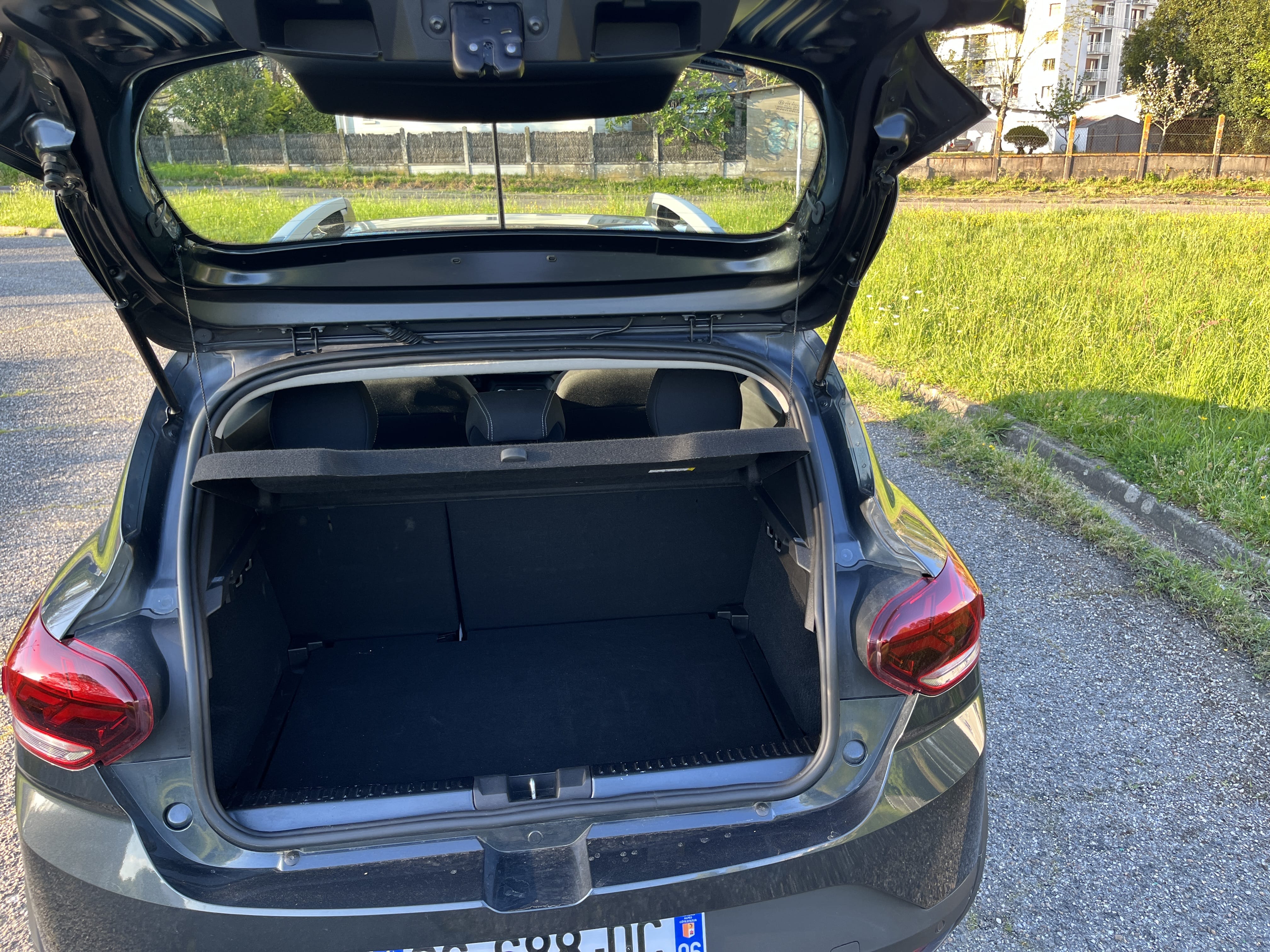 Dacia Sandero Stepway Boîte auto avec Entrée audio / iPod