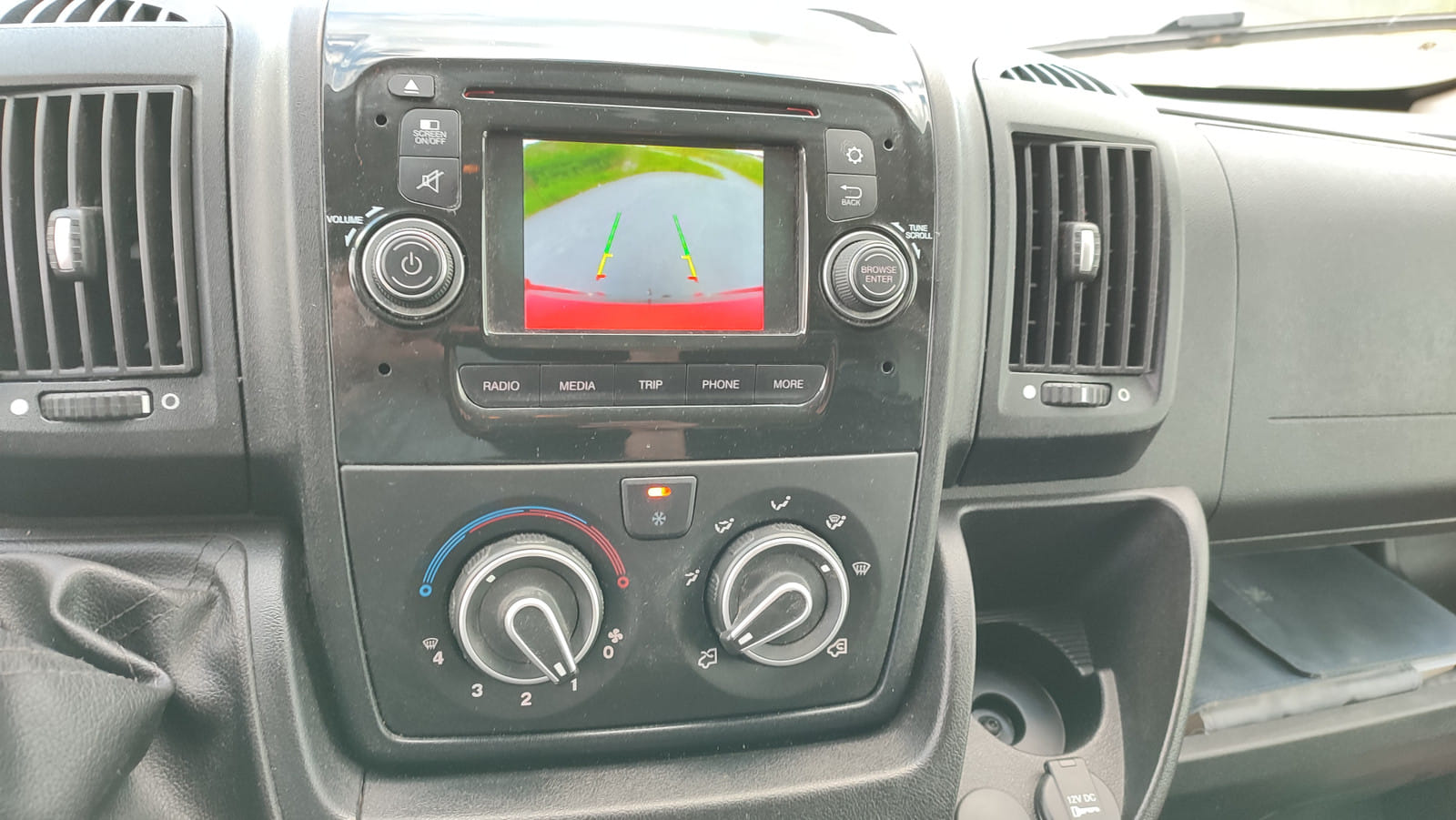 Peugeot Boxer with Bluetooth audio