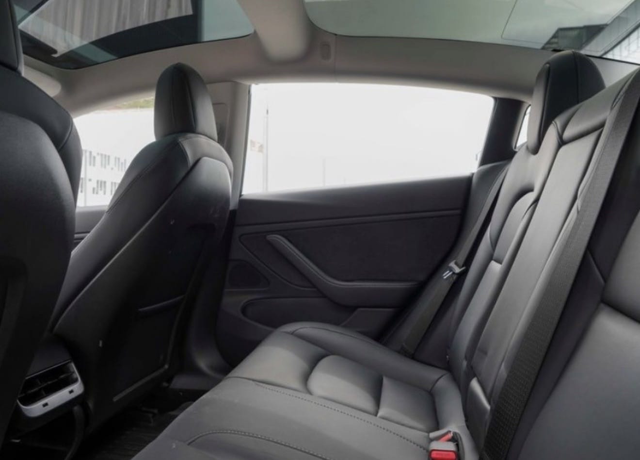 Tesla Model 3 Long Range med Firehjulstrekk